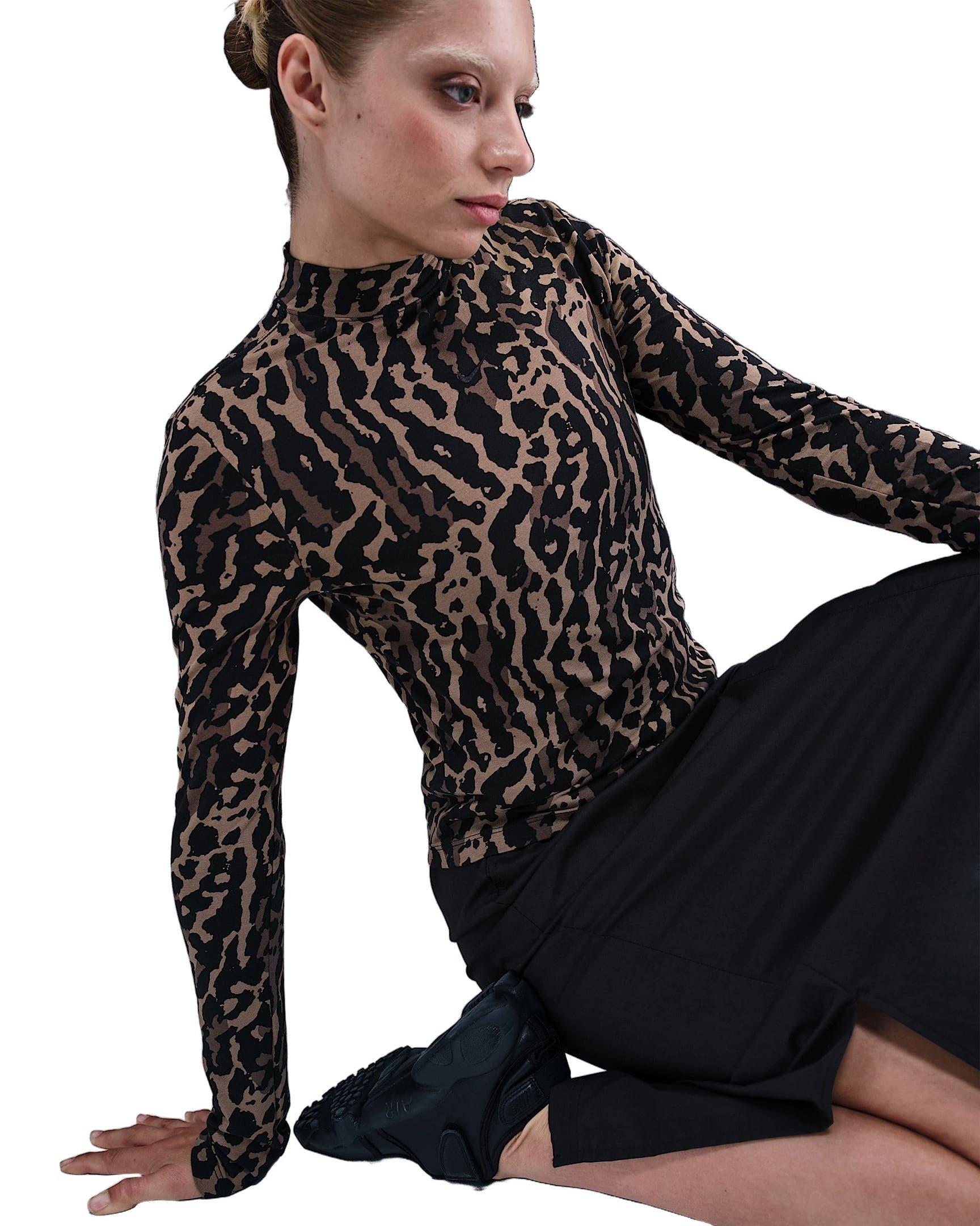 Nike Women's Sportswear Chill Knit Slim Long-Sleeve T-Shirt - Black - BLACK Thumbnail View 3