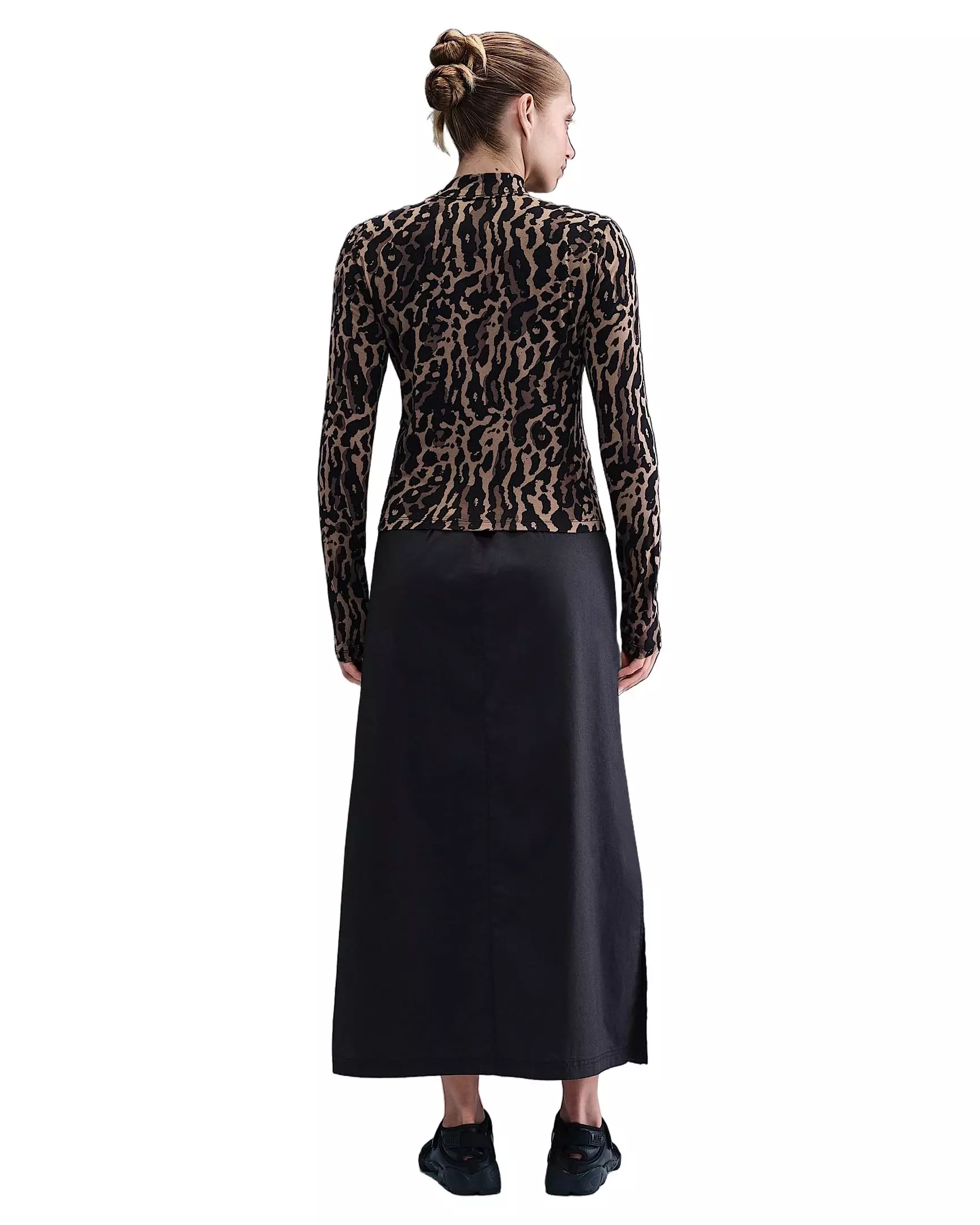 Nike Women's Sportswear Chill Knit Slim Long-Sleeve T-Shirt -Black - BLACK