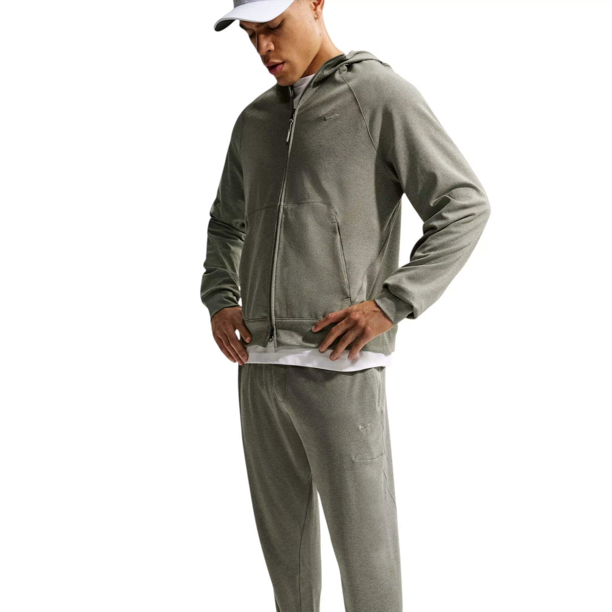Nike Men's Primary NanoKnit Dri-FIT UV Protection Performance Joggers - GREEN