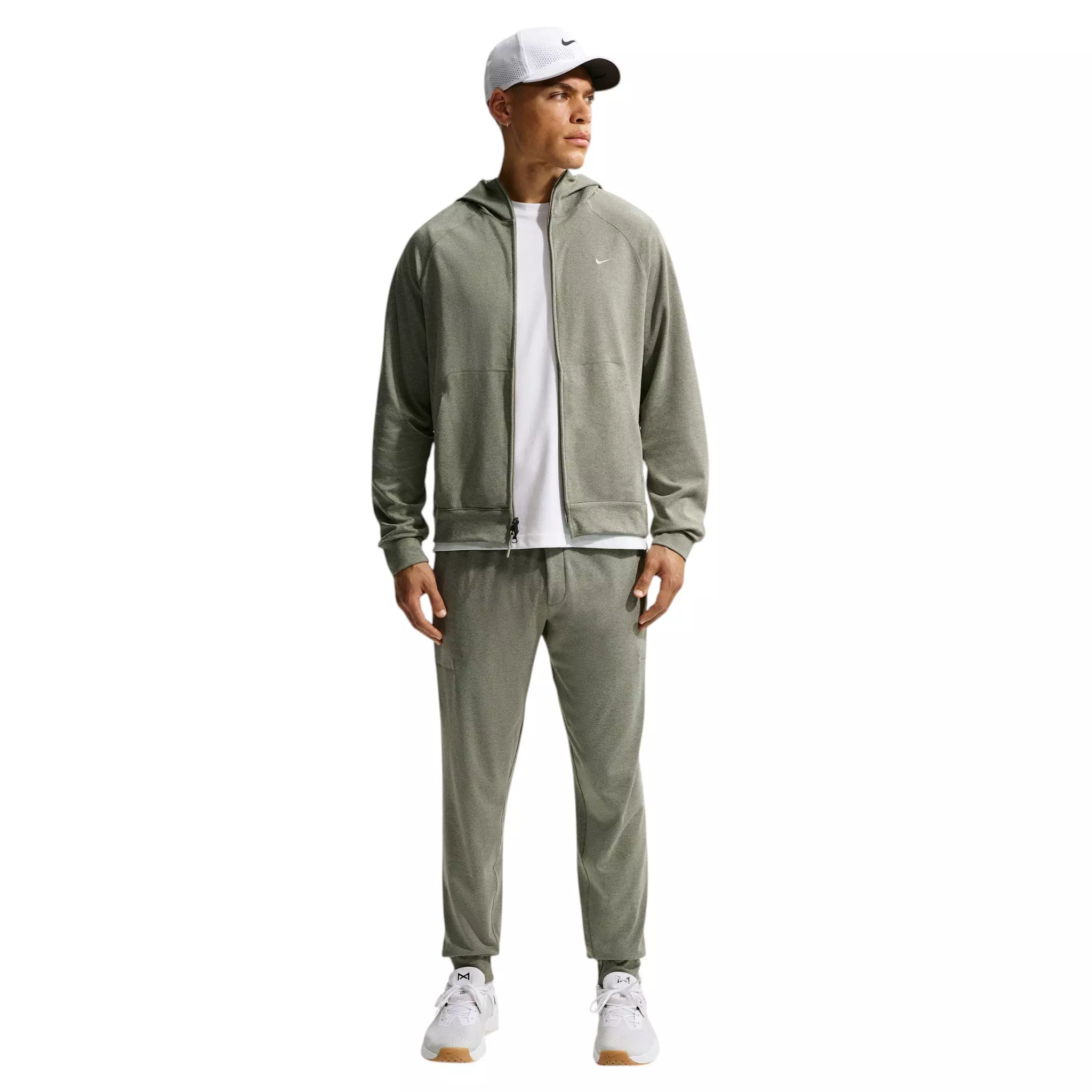 Nike Men's Primary NanoKnit Dri-FIT UV Protection Performance Joggers - GREEN