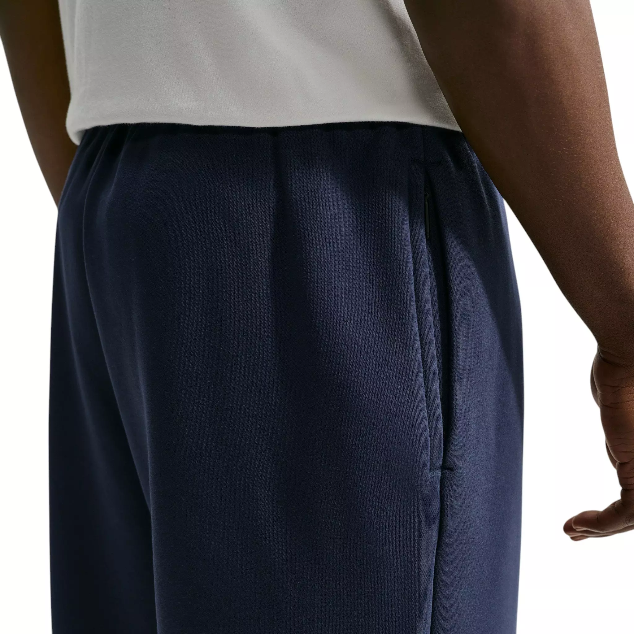 Nike Men's Standard Issue Therma-FIT Brushed Open-Hem Basketball Pants - BLUE
