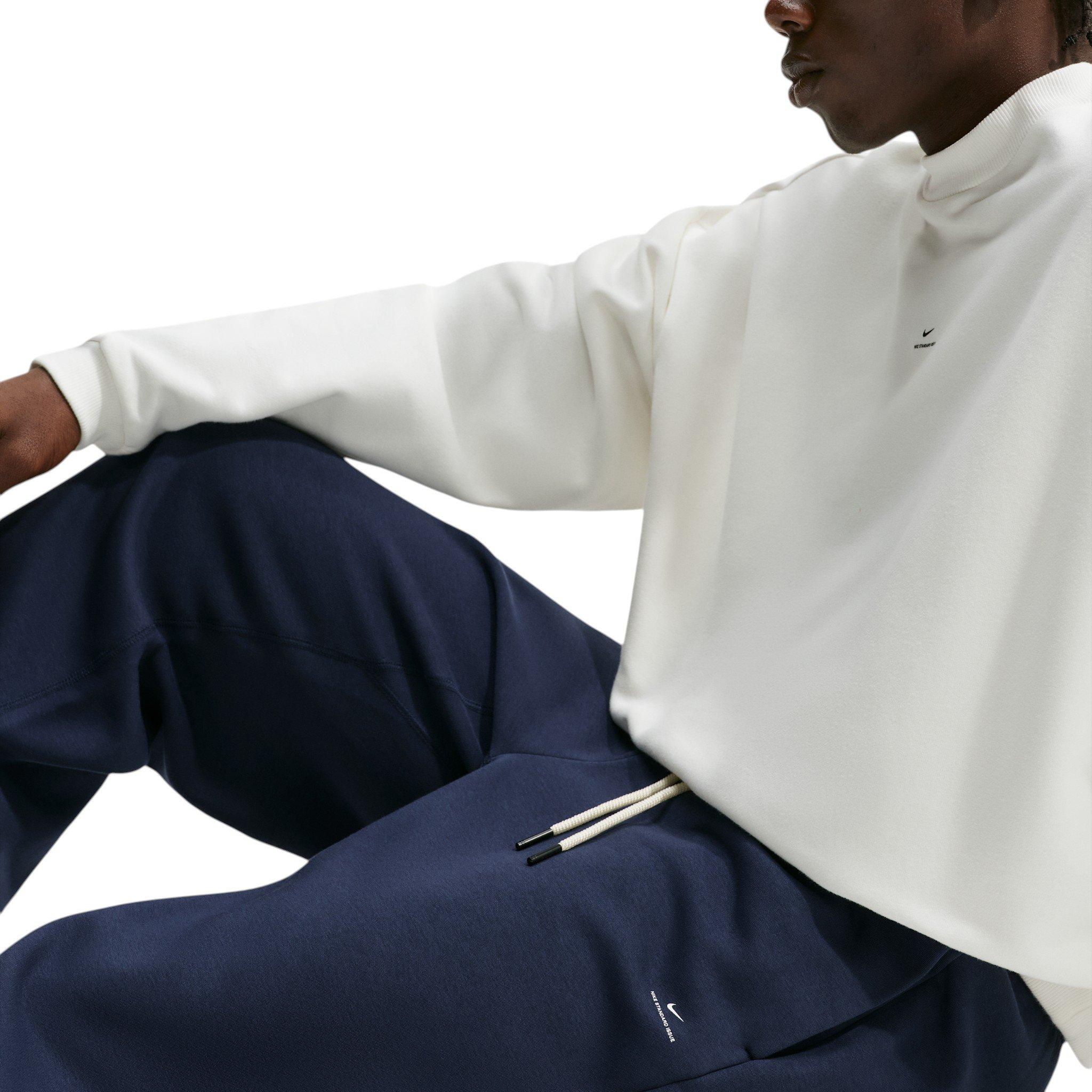 Nike Men's Standard Issue Therma-FIT Brushed Open-Hem Basketball Pants - BLUE