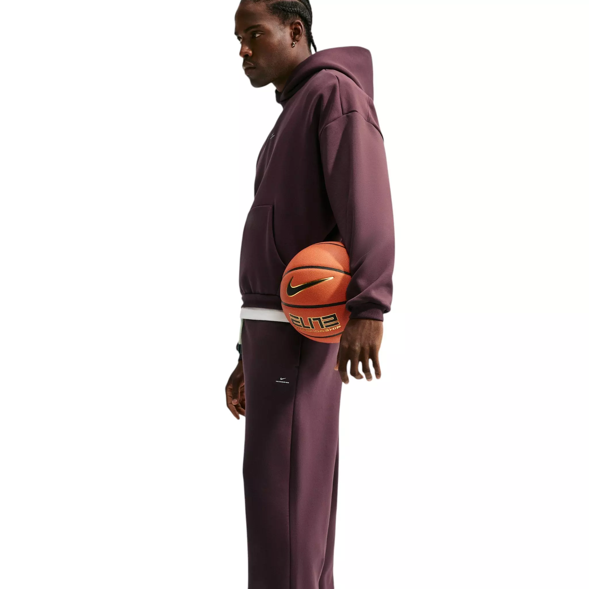 Nike Men's Standard Issue Therma-FIT Brushed Open-Hem Basketball Pants - RED