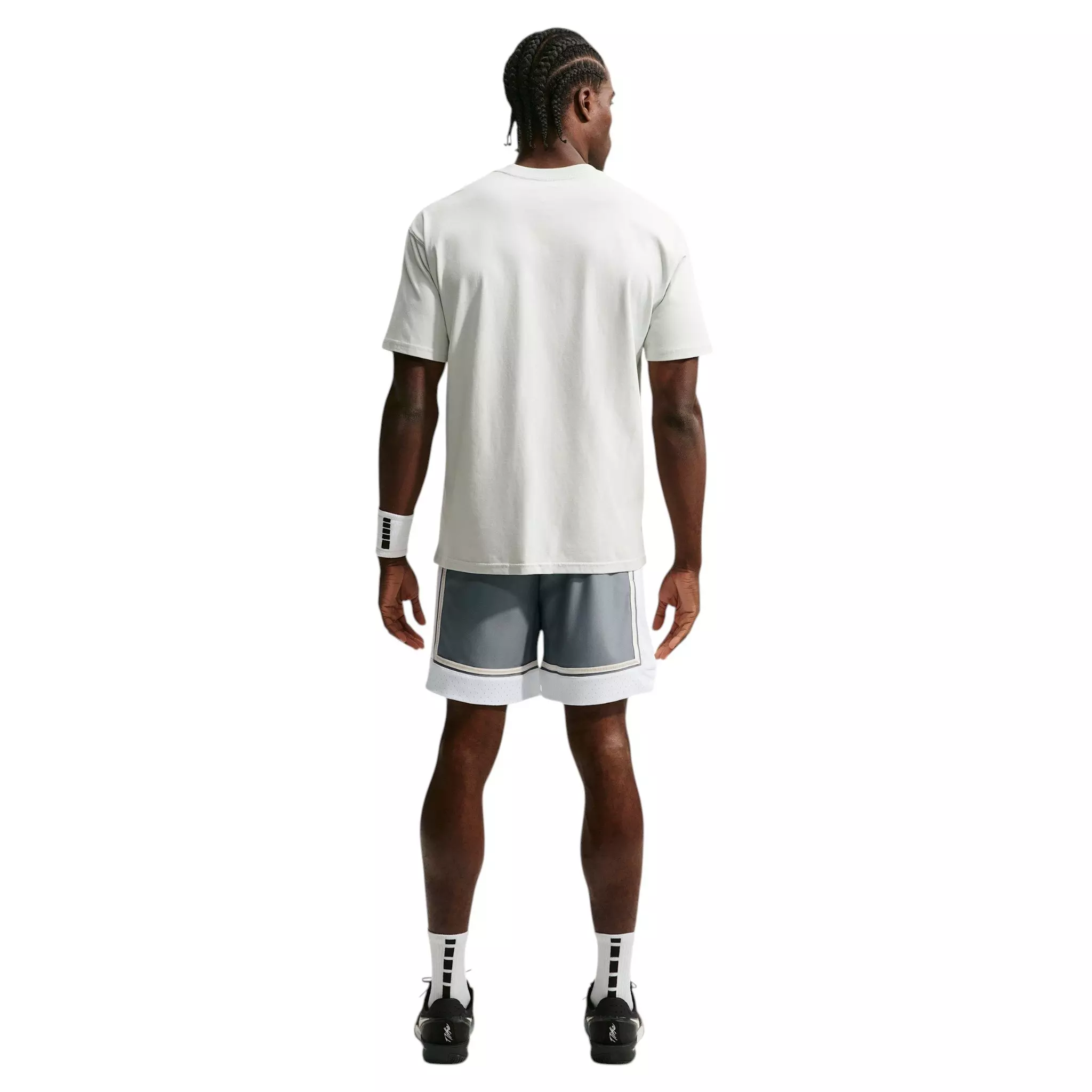 Nike Men's Standard Issue Dri-FIT 6" Basketball Shorts - GREY
