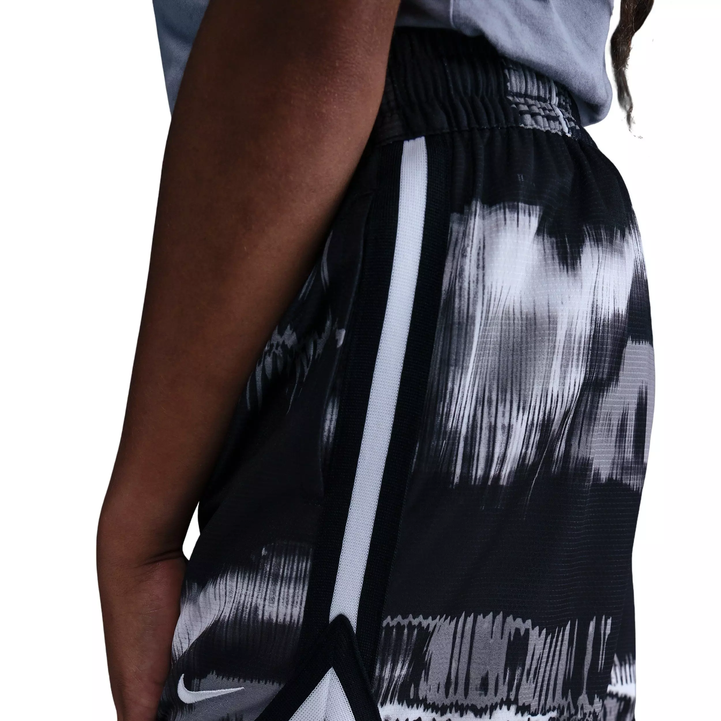 Nike Big Kids' DNA Dri-FIT 5" Basketball Shorts -Black - BLACK