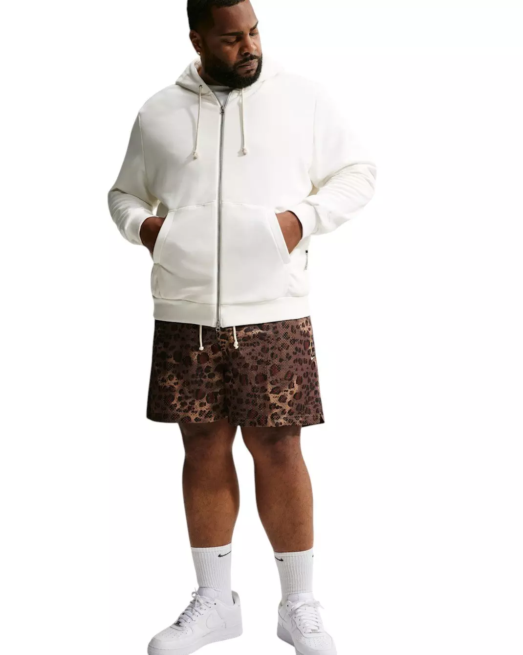 Nike Men's Standard Issue 5" Basketball Shorts - BROWN