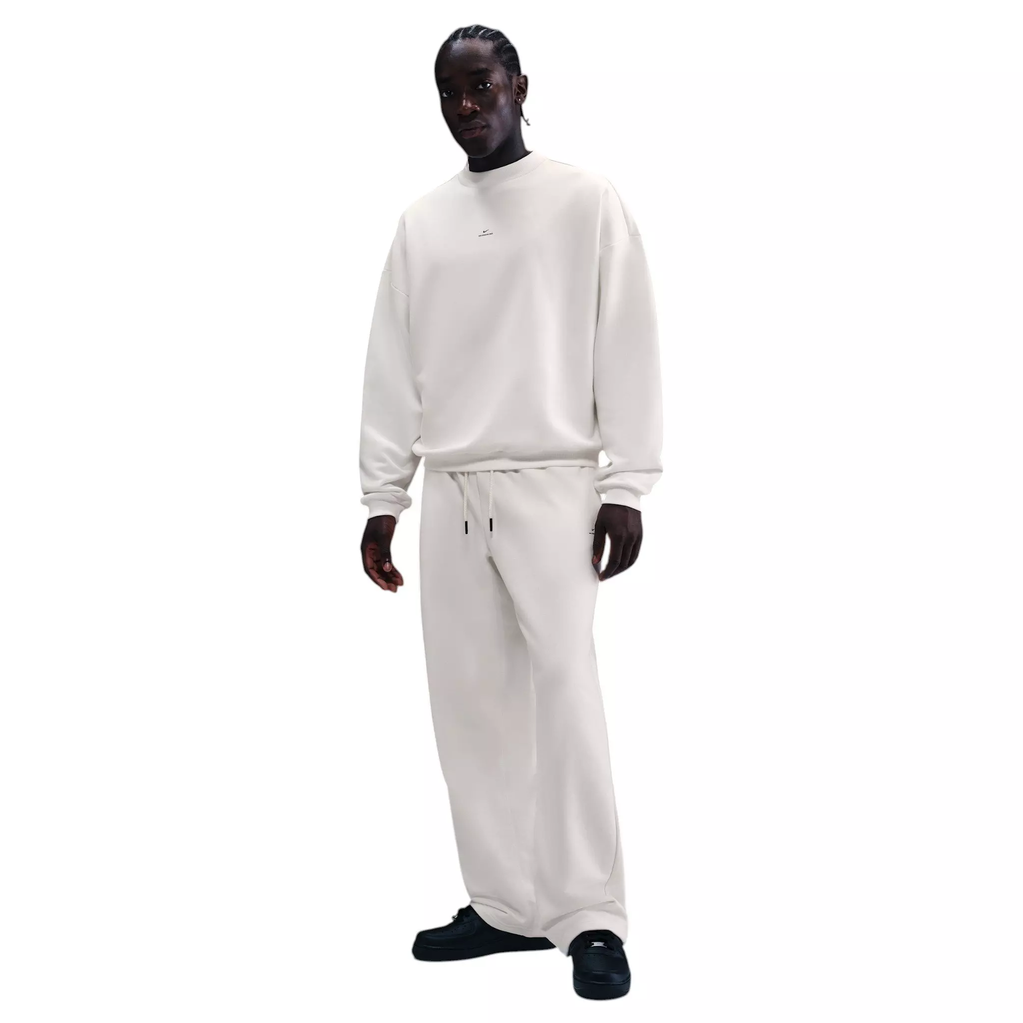 Nike Men's Standard Issue Therma-FIT Basketball Crew - Sail/Black - SAIL/BLACK