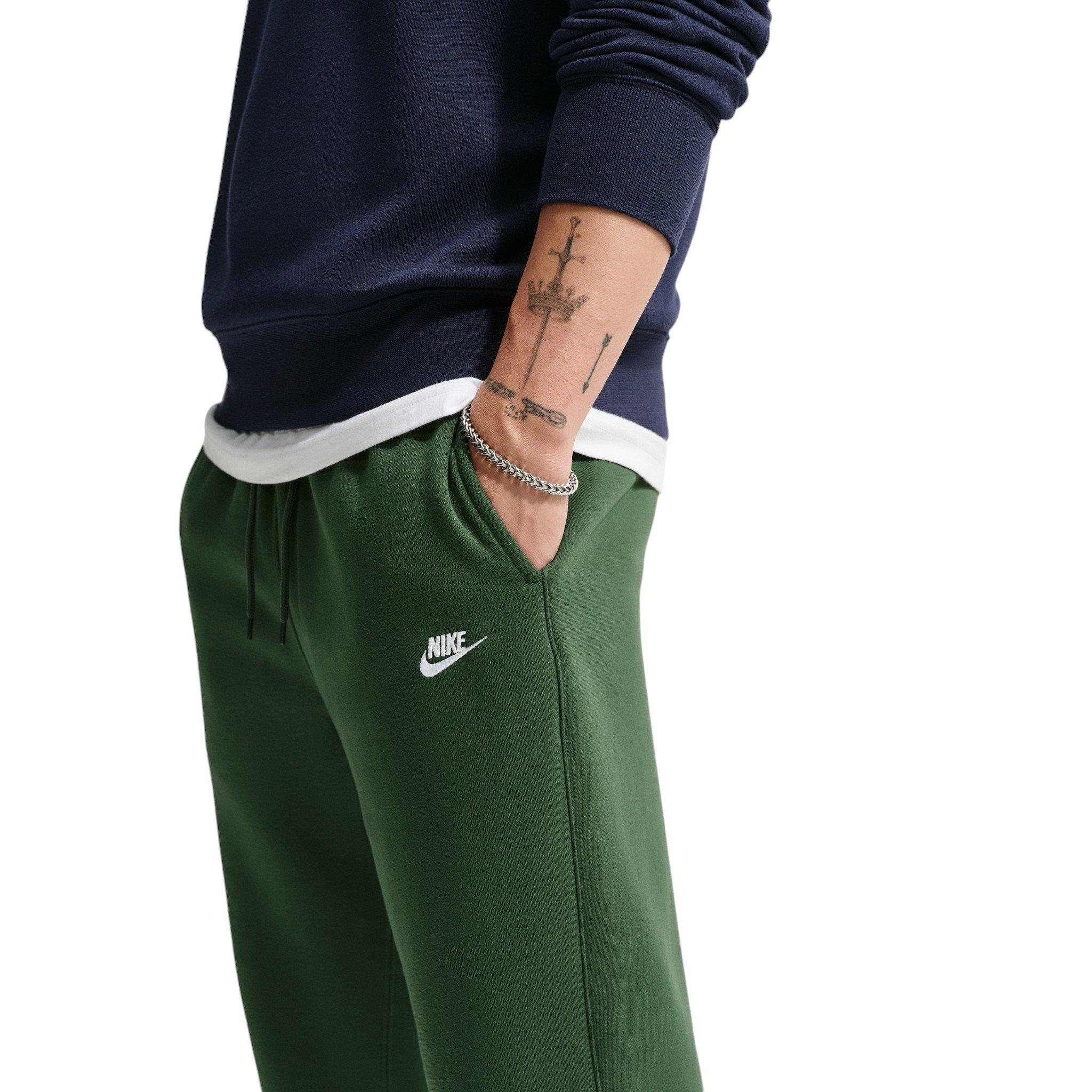 Nike Men's Sportswear Club Joggers - GREEN