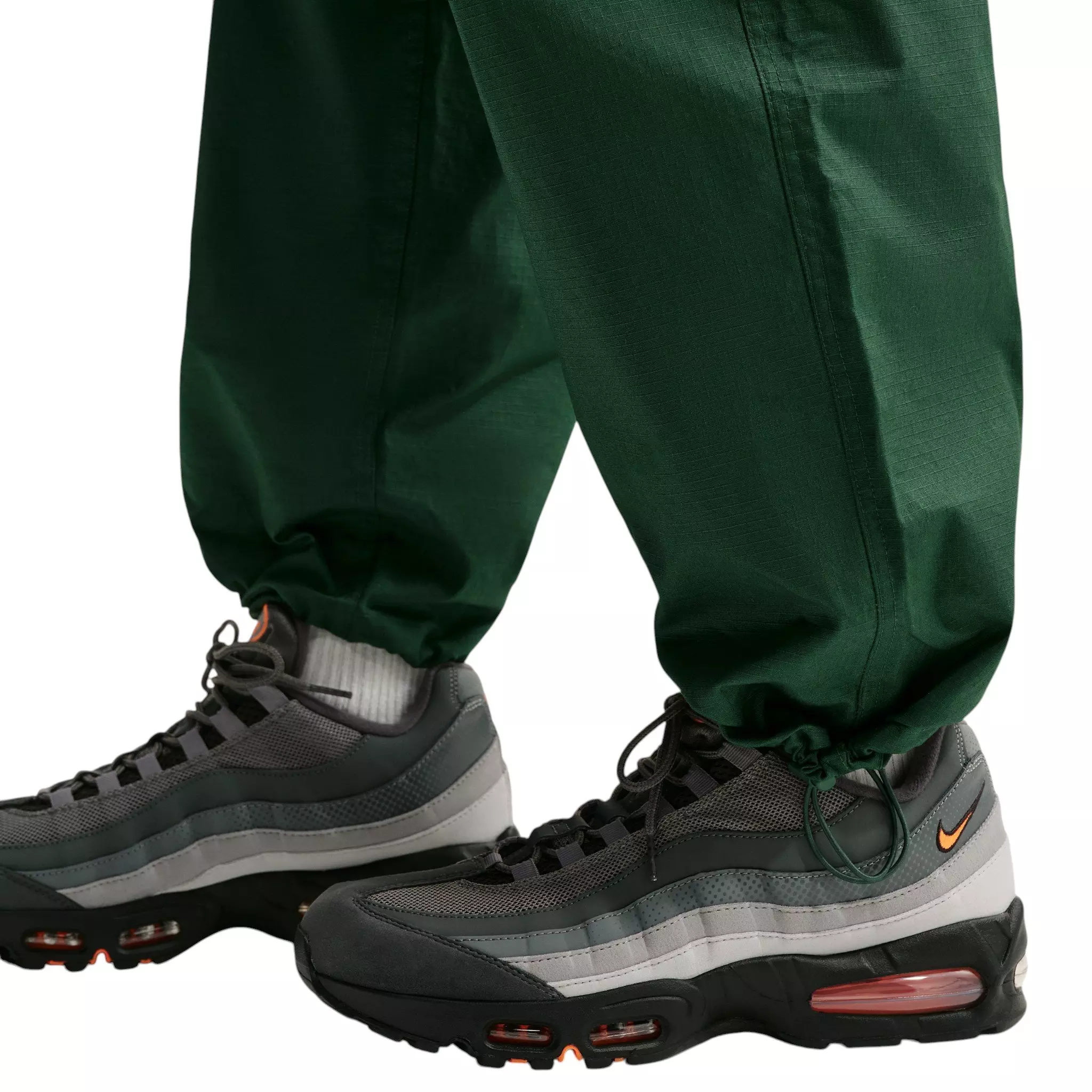 Nike Men's Sportswear Club Woven Cargo Pants - GREEN