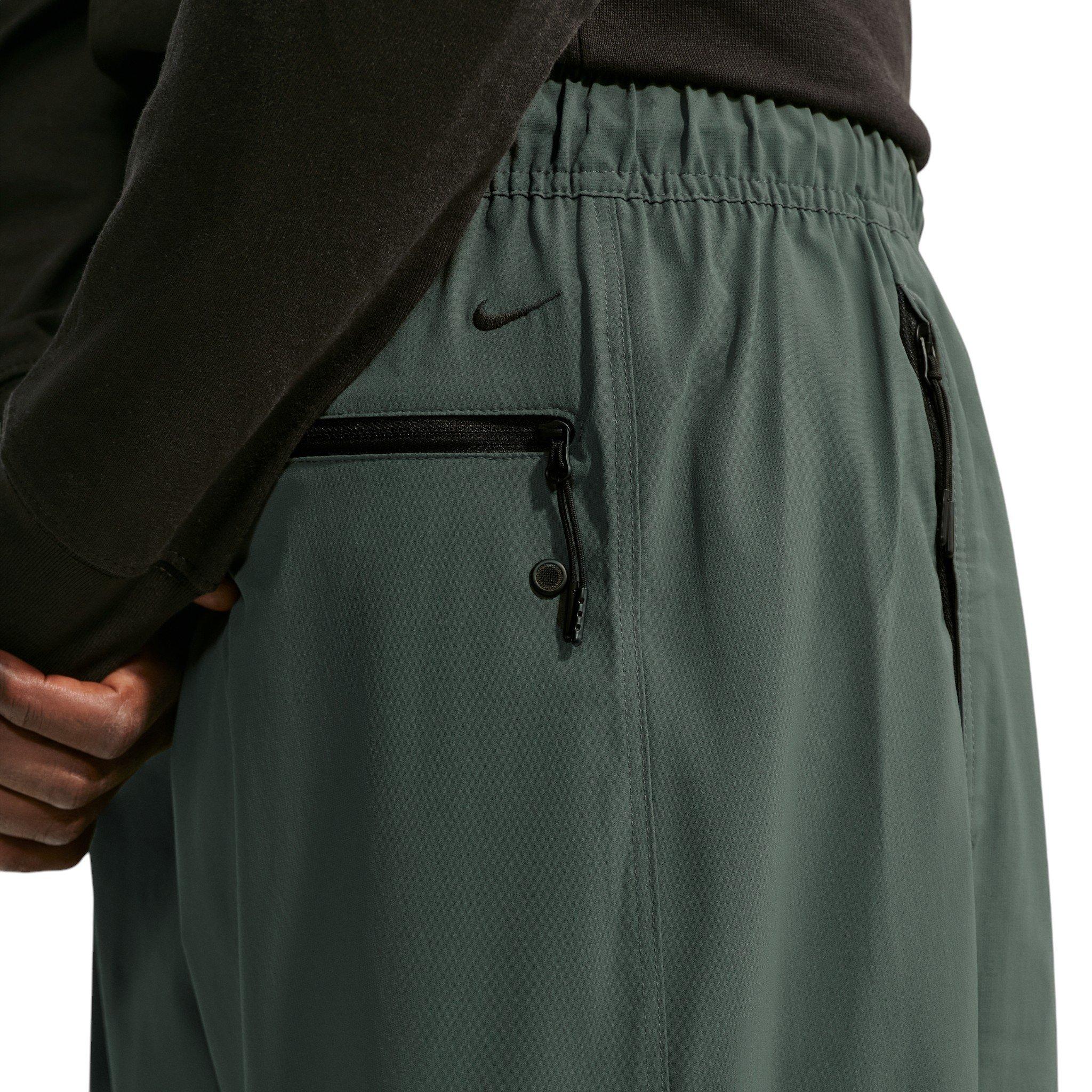 Nike Men's Tech Helios Dri-FIT Pants - GREEN
