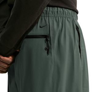 Nike Men's Tech Helios Dri-FIT Pants - GREEN