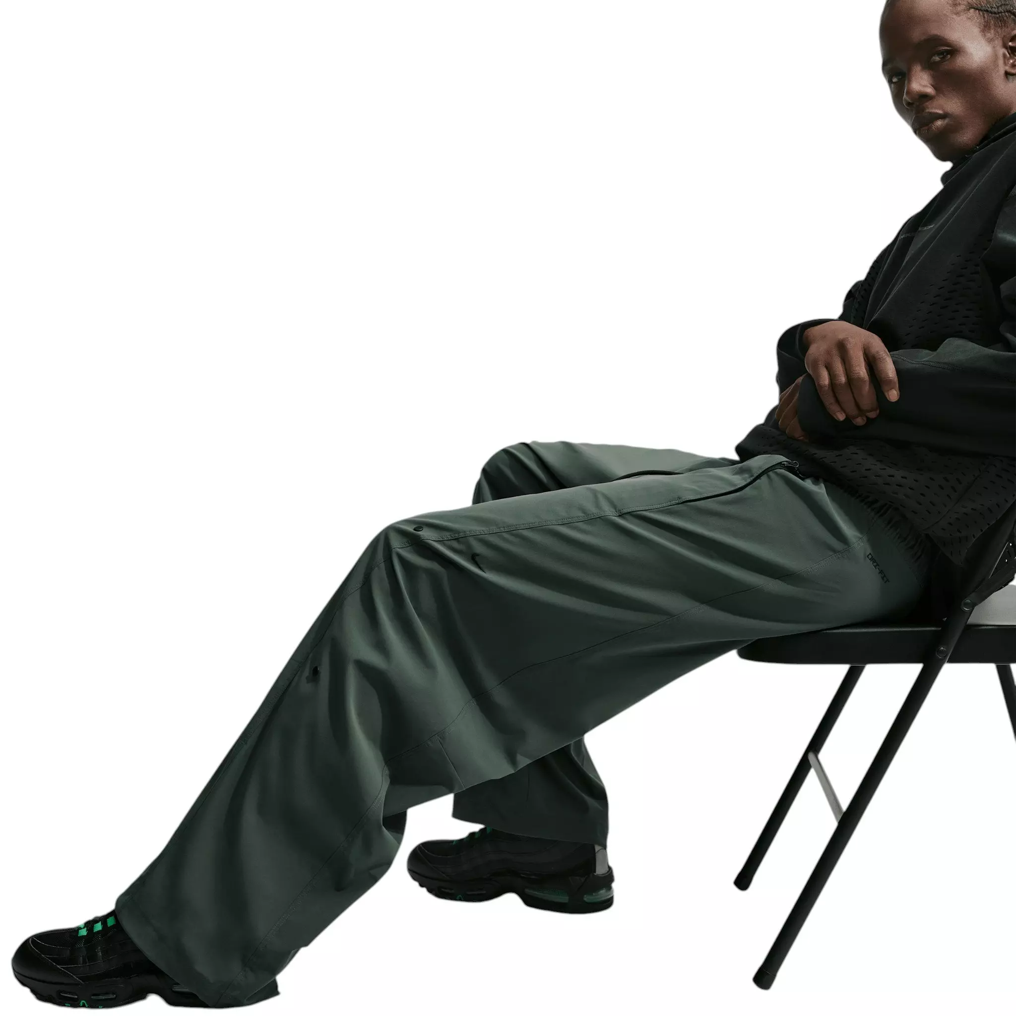 Nike Men's Tech Helios Dri-FIT Pants - GREEN
