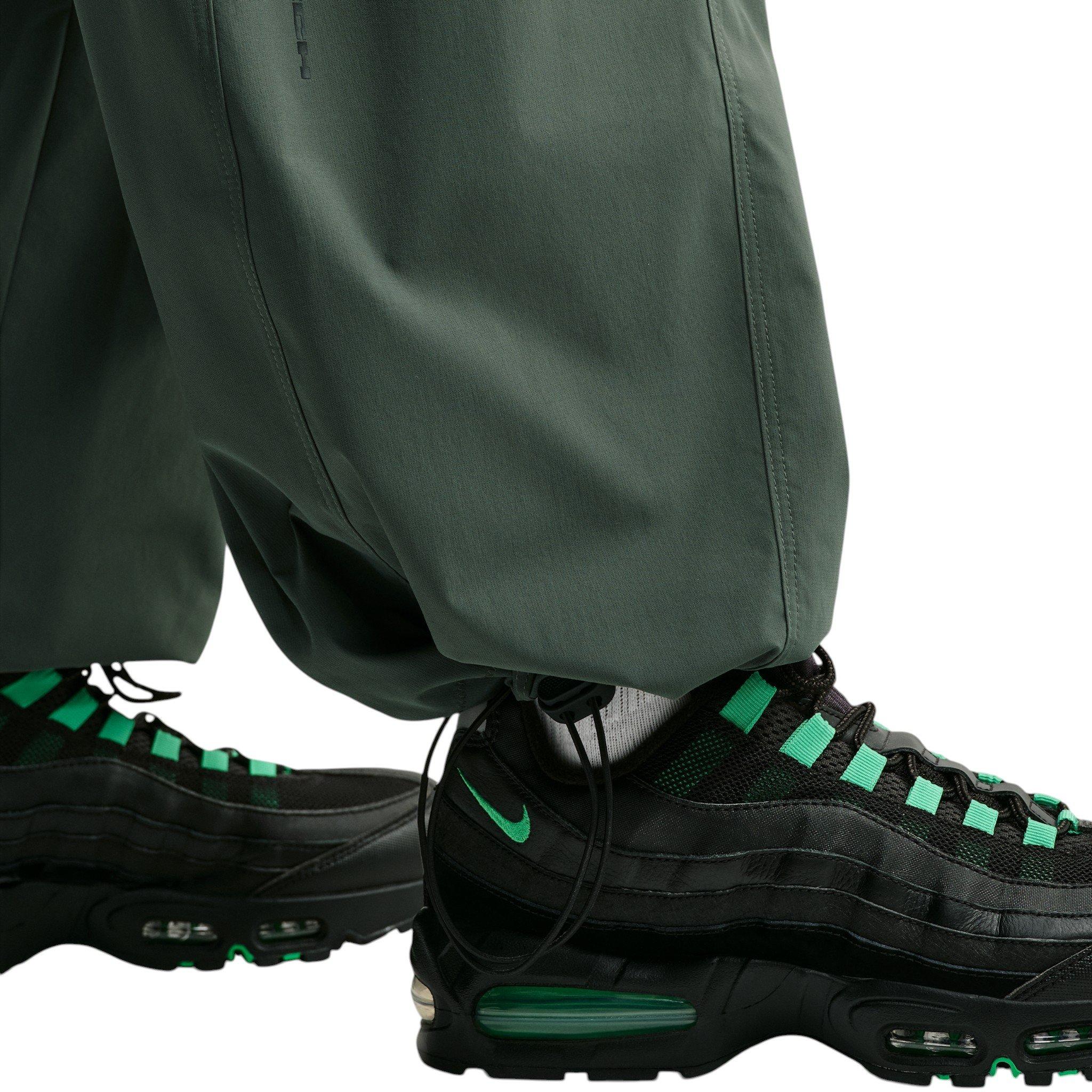 Nike Men's Tech Helios Dri-FIT Pants - GREEN