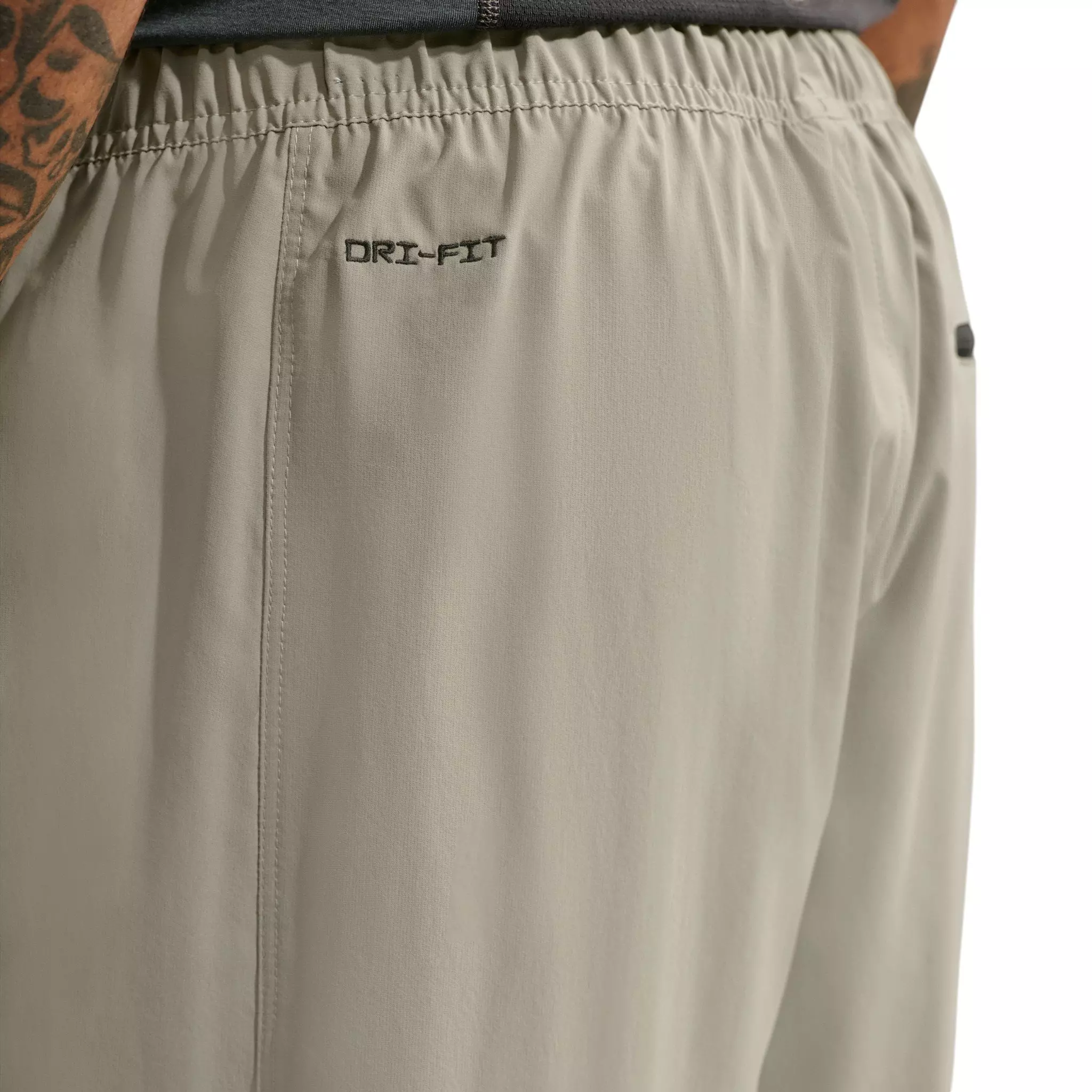 Nike Men's Tech Helios Dri-FIT Pants - LT GREEN
