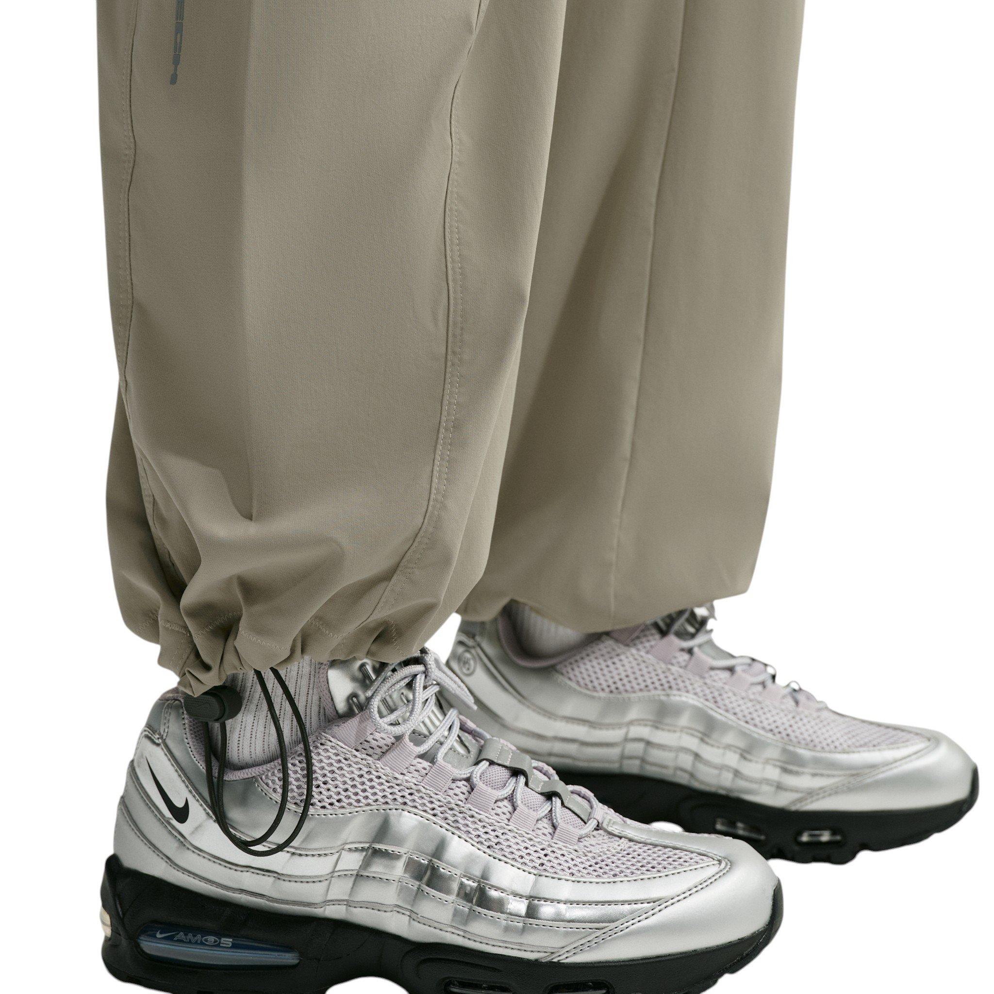 Nike Men's Tech Helios Dri-FIT Pants - LT GREEN
