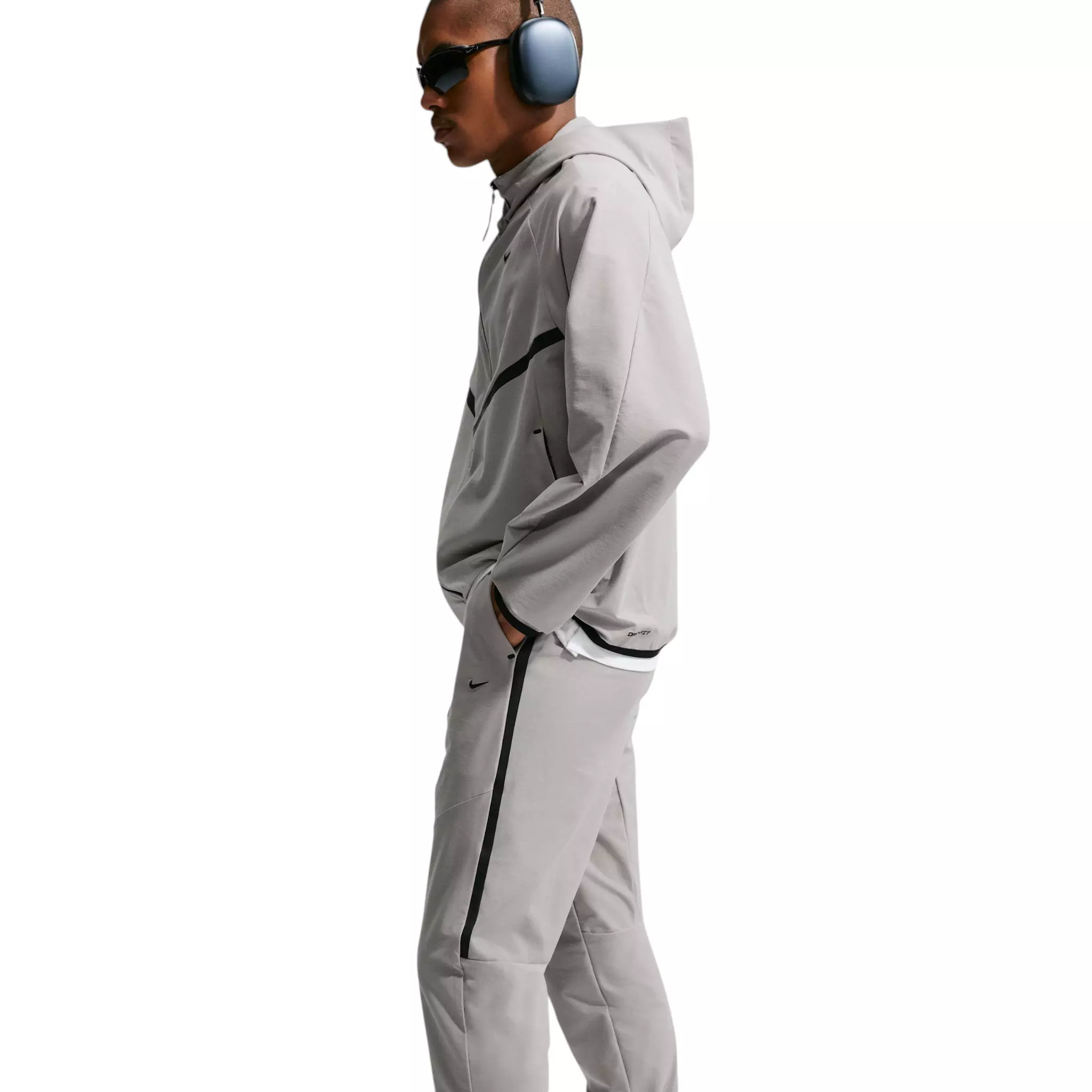 Nike Men's Tech Dri-FIT Shori Knit Pants - GREY