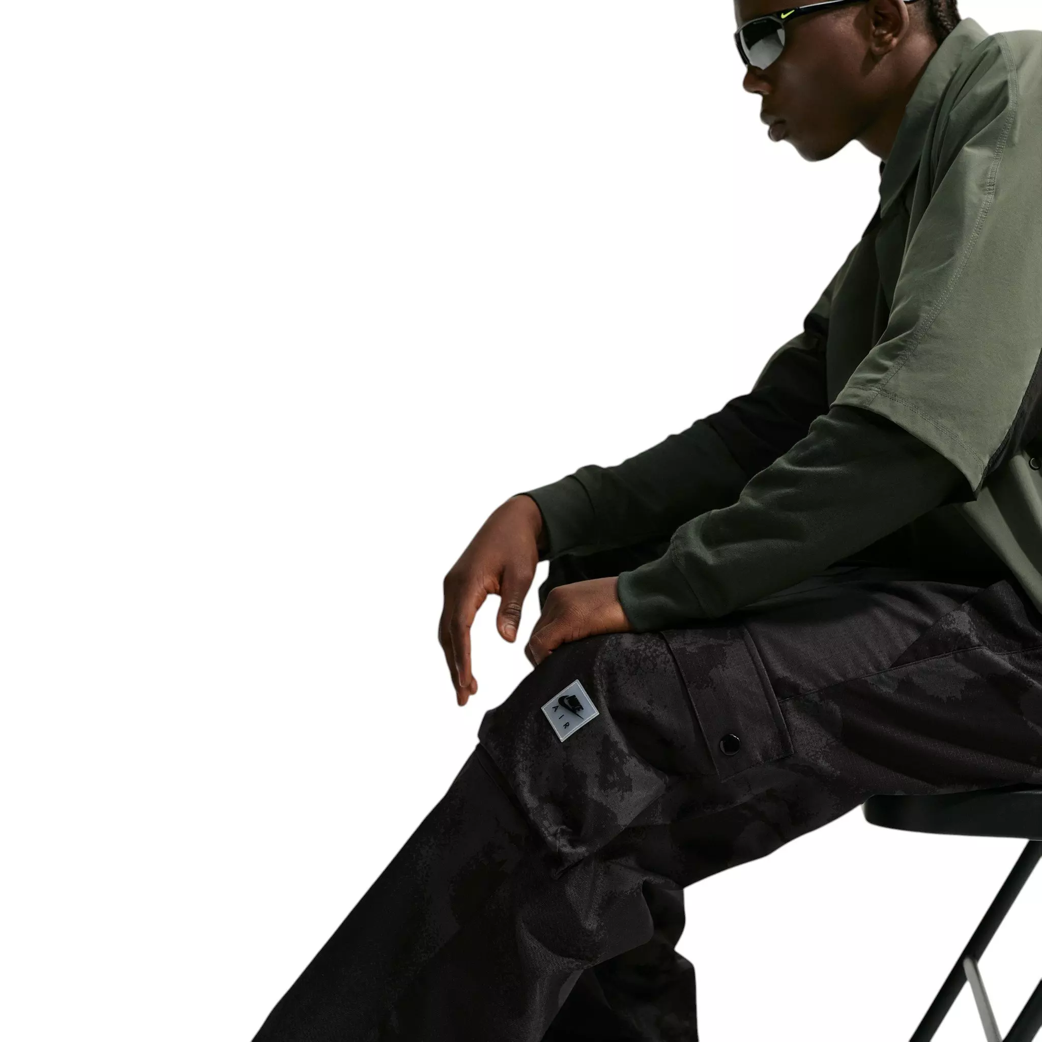 Nike Men's Air Woven All-Over Print Cargo Pants - BLACK