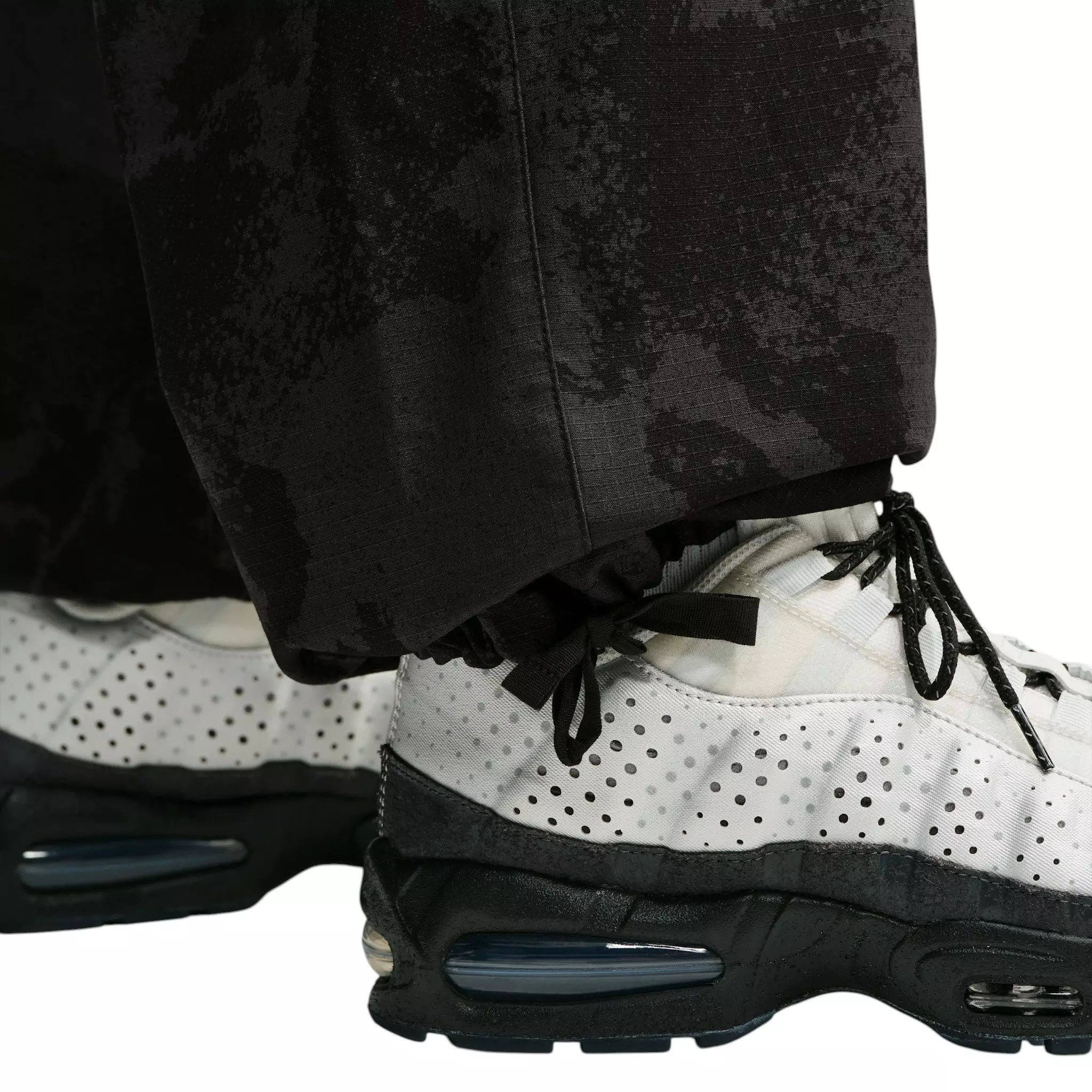 Nike Men's Air Woven All-Over Print Cargo Pants - BLACK