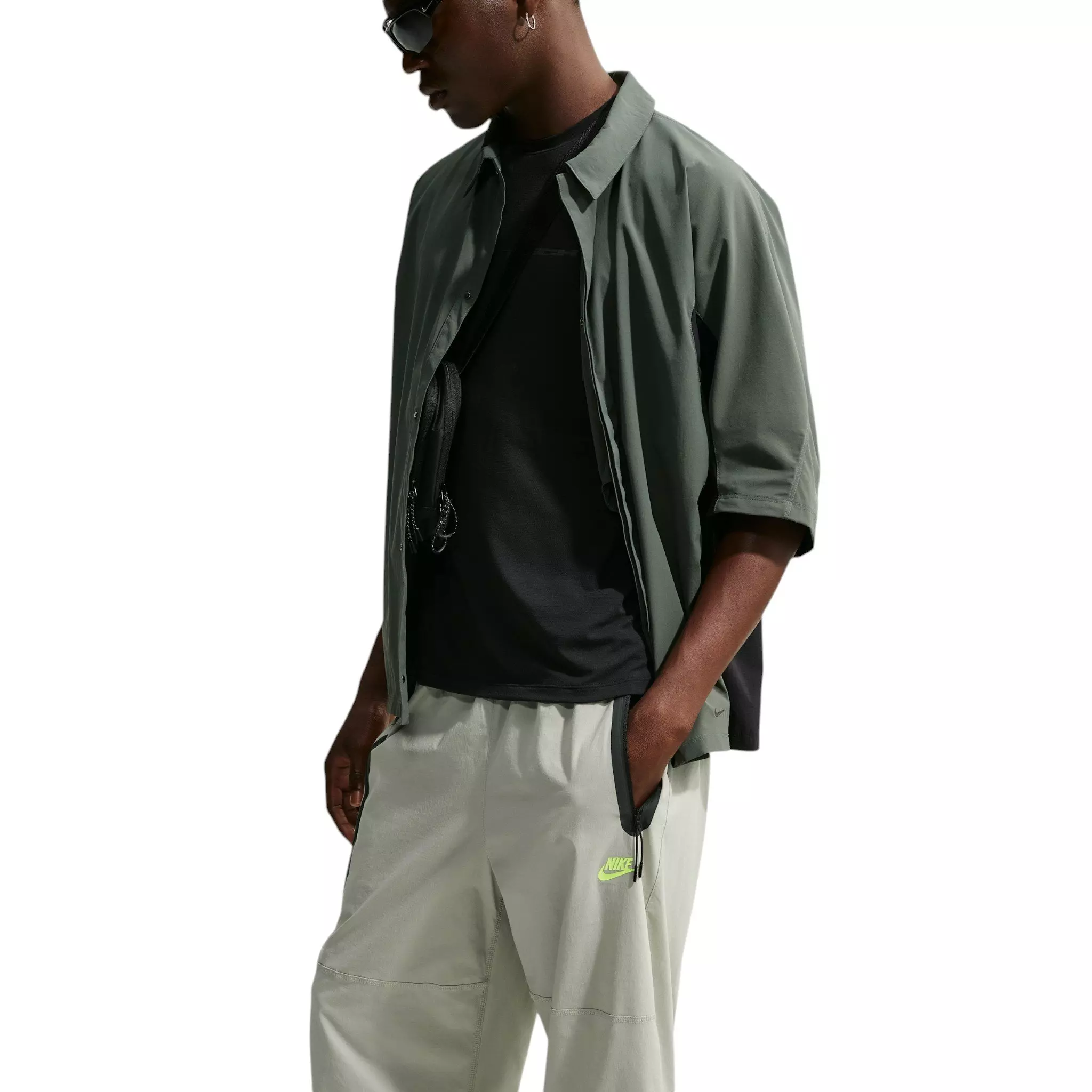 Nike Men's Tech Dri-FIT Woven Pants - GREEN