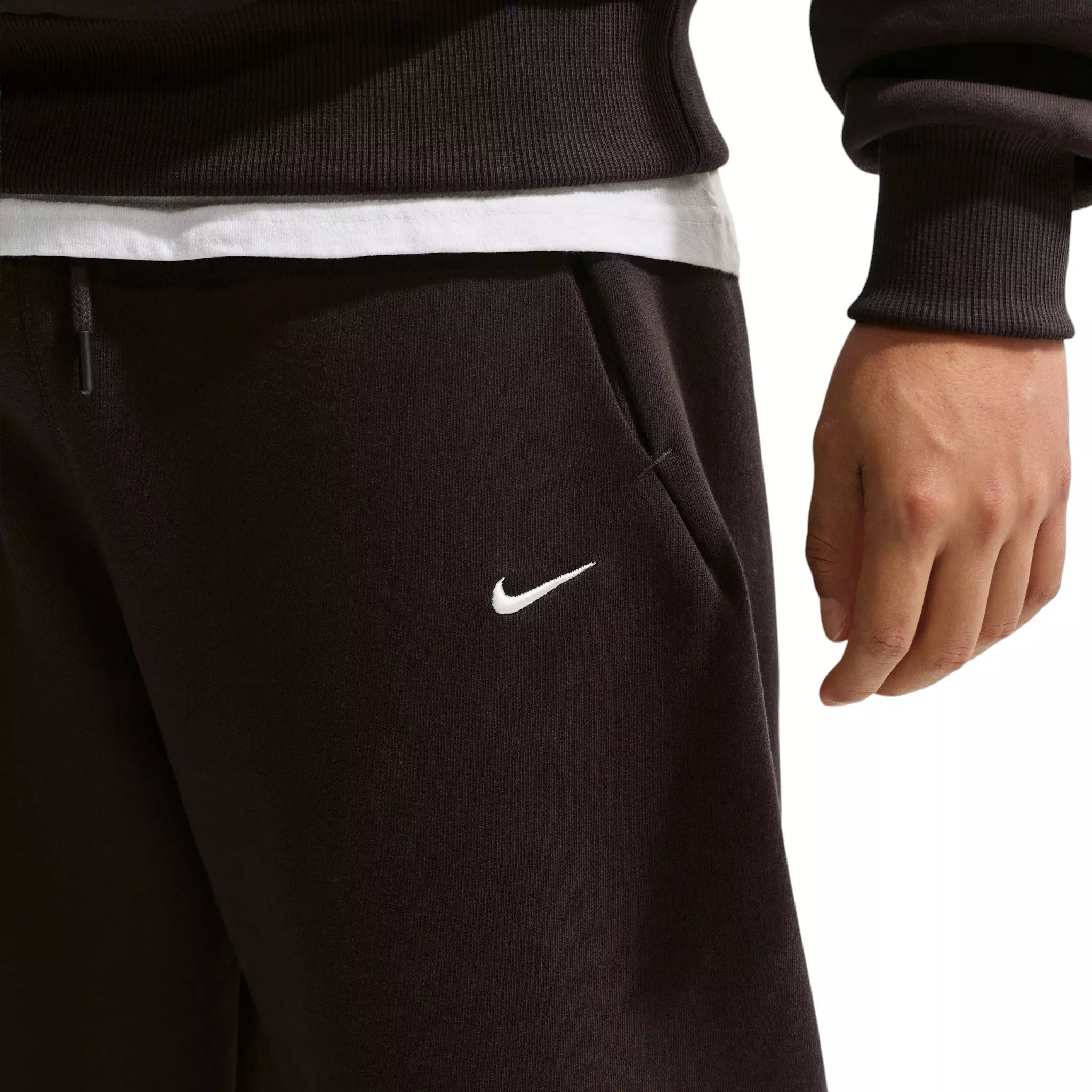 Nike Men's Solo Swoosh Cuffed Pants - BROWN
