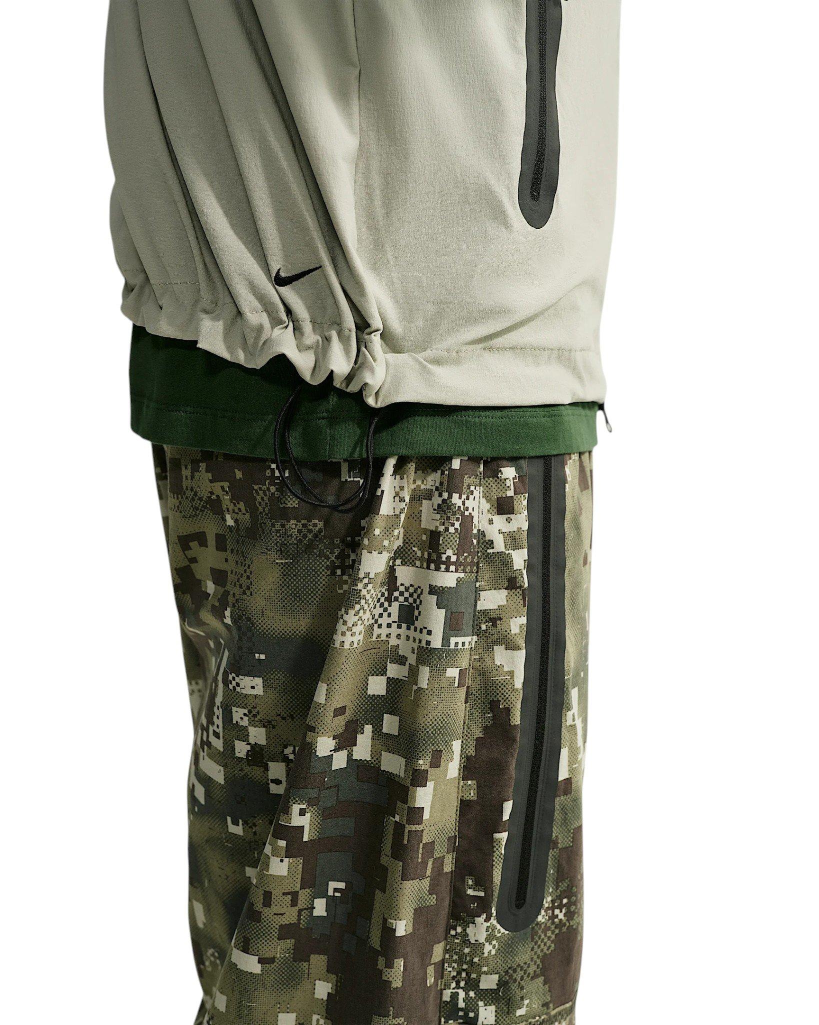 Nike Men's Tech Dri-FIT Woven Full-Zip Windrunner Jacket - GREEN