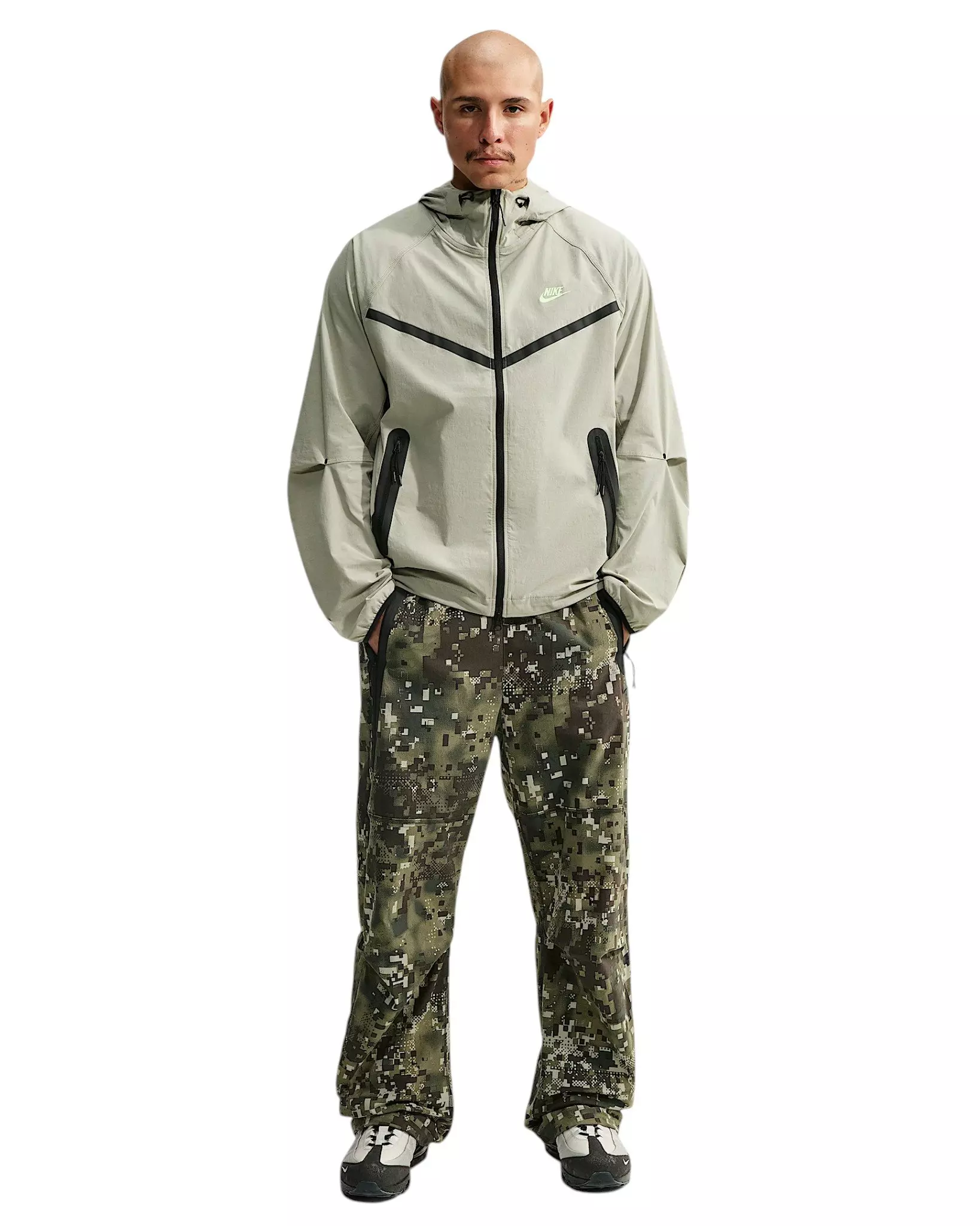Nike Men's Tech Dri-FIT Woven Full-Zip Windrunner Jacket - GREEN