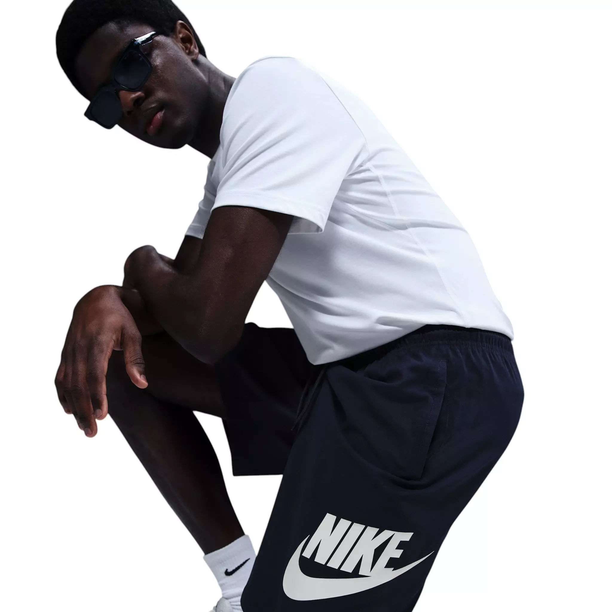 Nike Men's Club Woven Shorts - BLUE