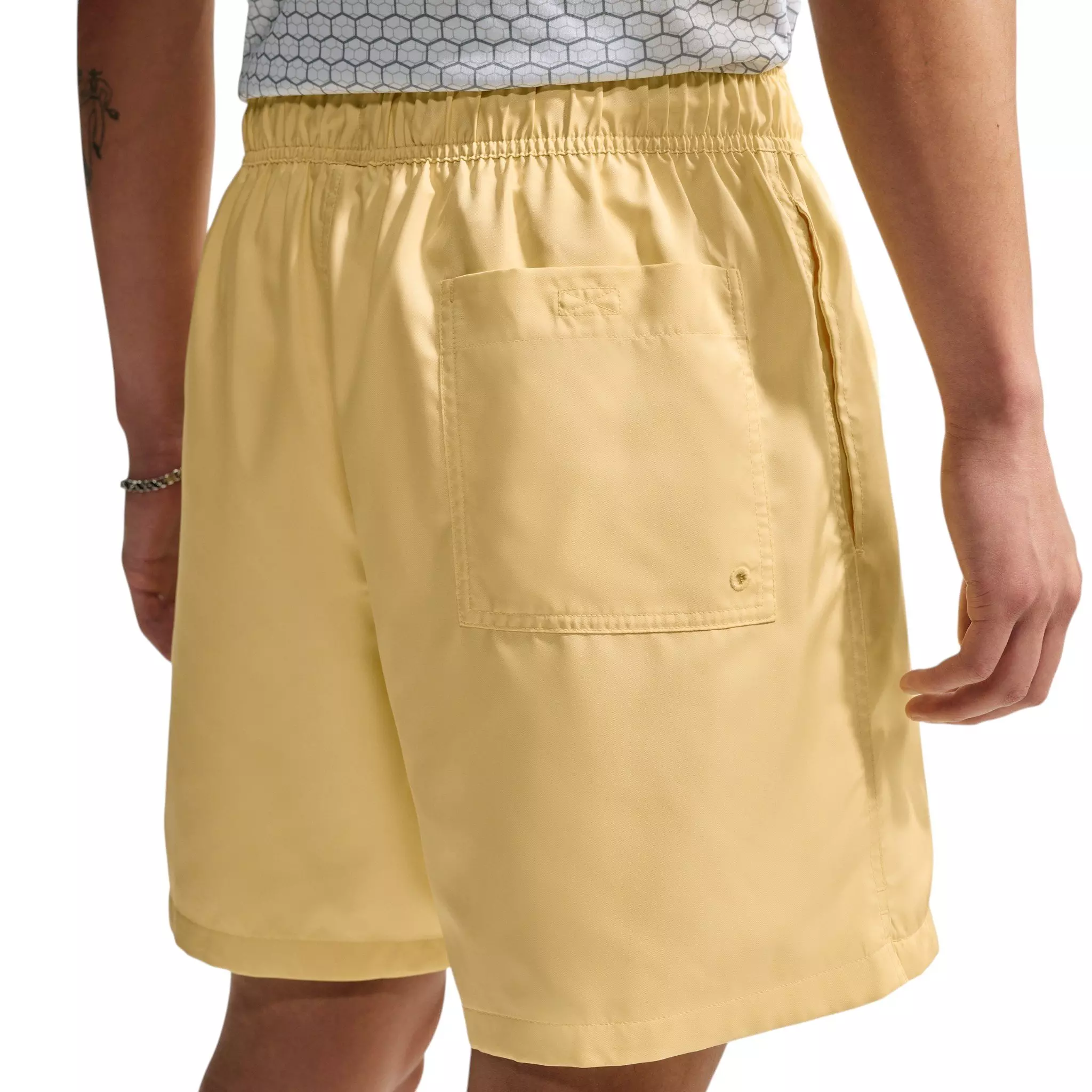 Nike Men's Club Woven Flow Shorts - YELLOW