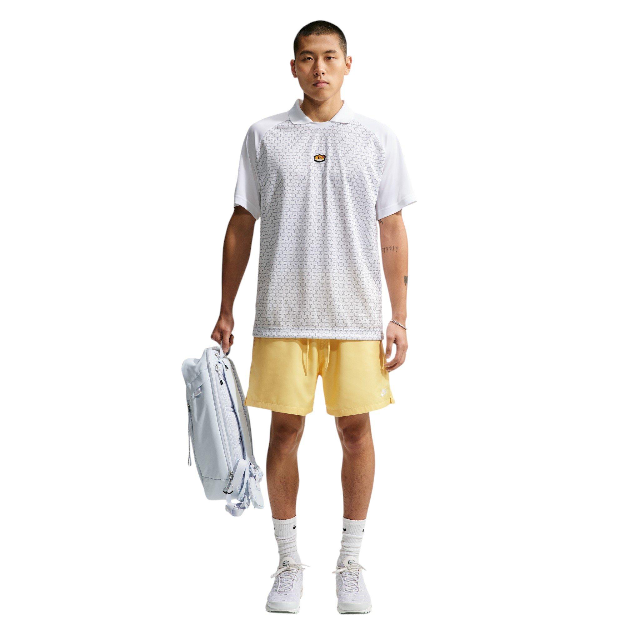 Nike Men's Club Woven Flow Shorts - YELLOW