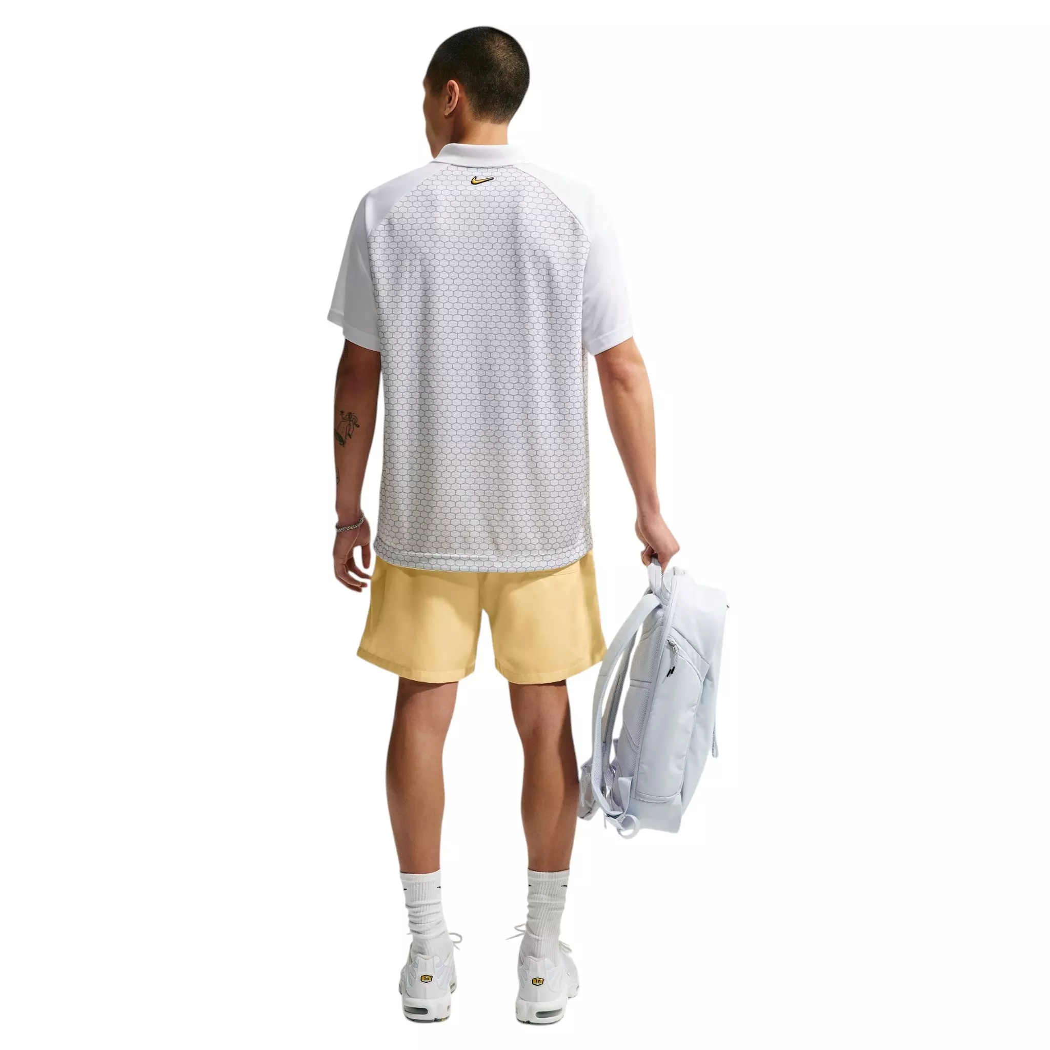 Nike Men's Club Woven Flow Shorts - YELLOW
