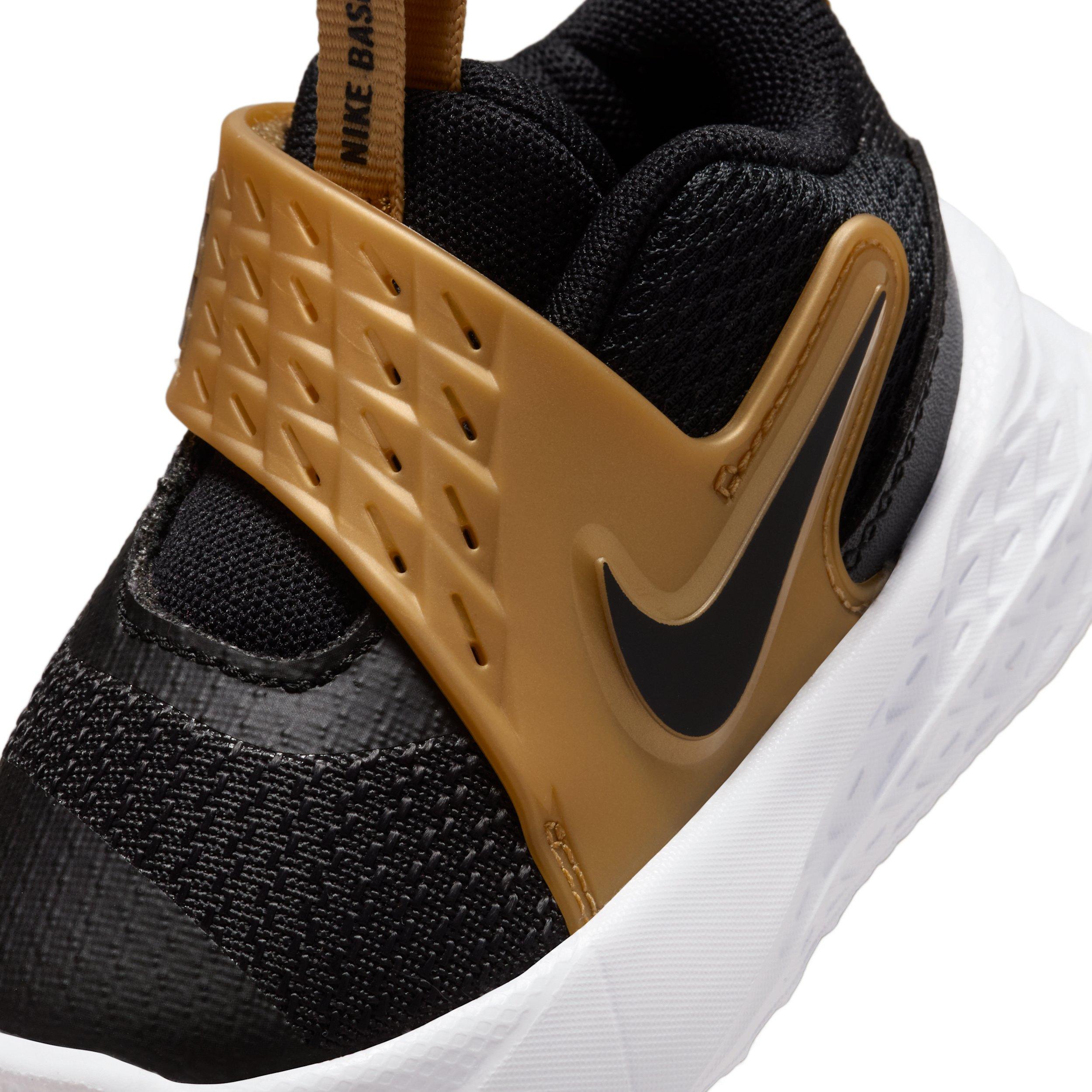 Nike Team Hustle D 12 Infant Boys' "Black/Metallic Gold/White/Black" Basketball Shoe