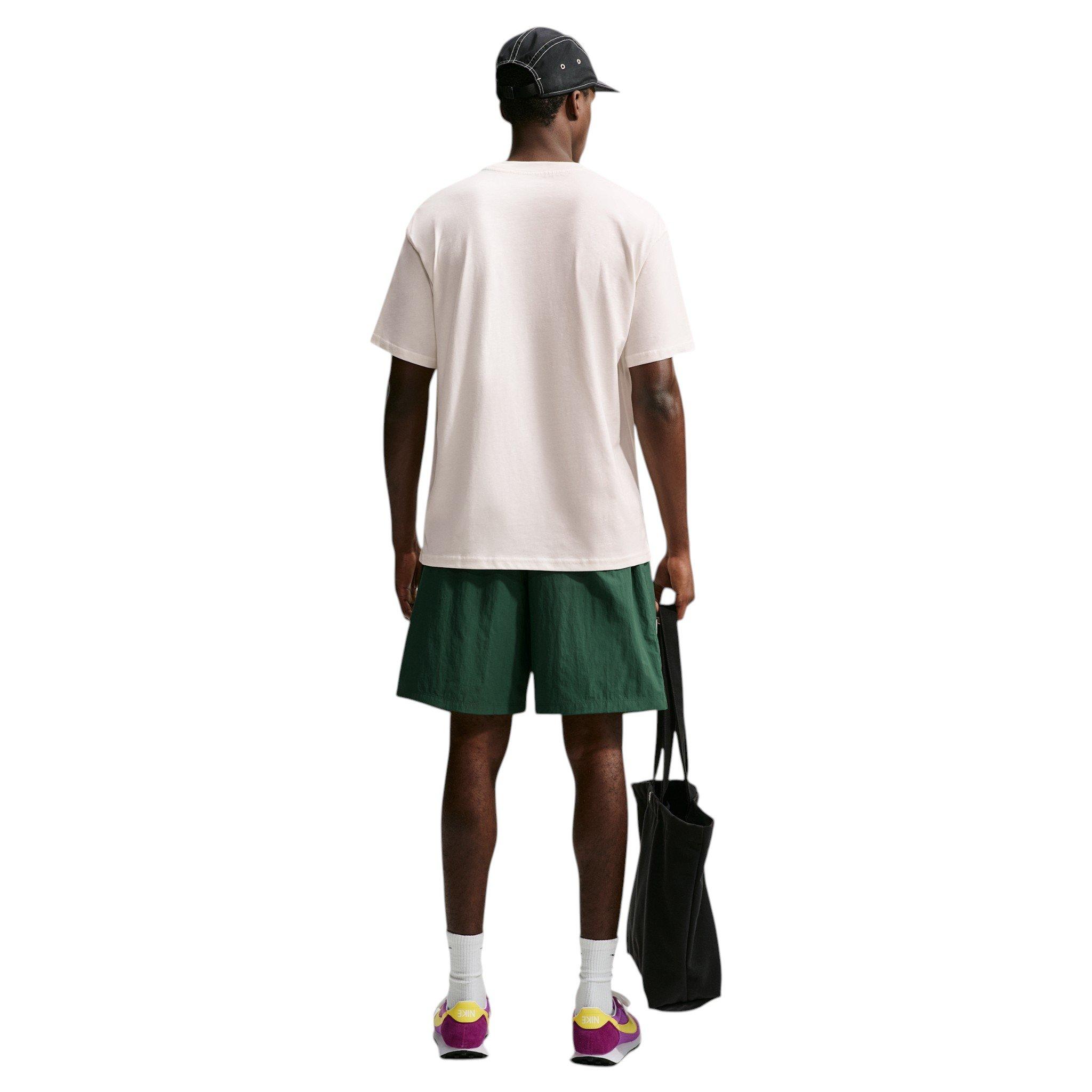 Nike Men's Sportswear Club Sport Shorts - GREEN