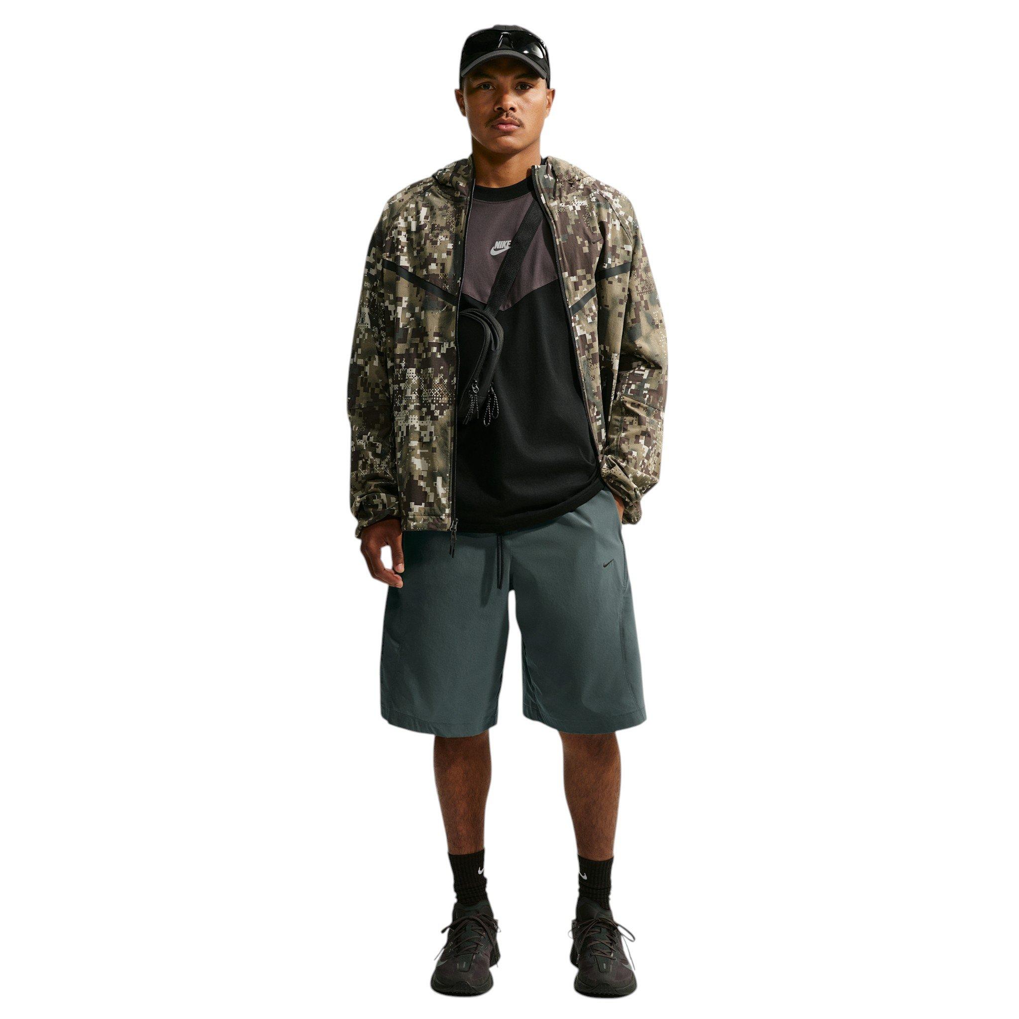 Nike Men's Tech Helios Dri-FIT Shorts - GREEN