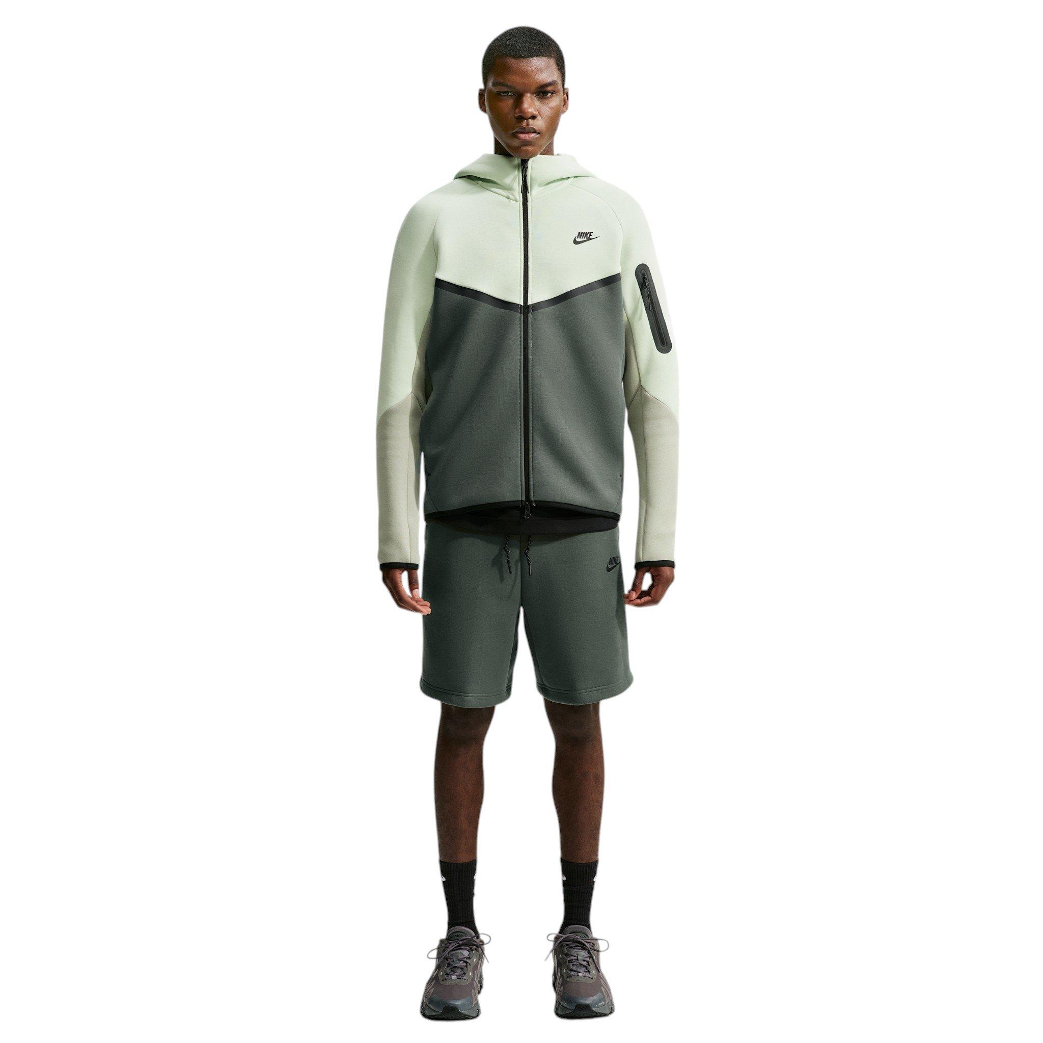 Nike Men's Tech Fleece Shorts - GREEN