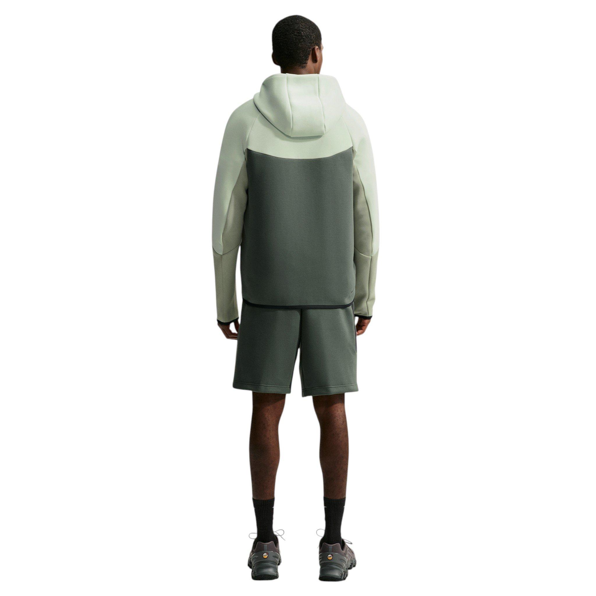 Nike Men's Tech Fleece Shorts - GREEN