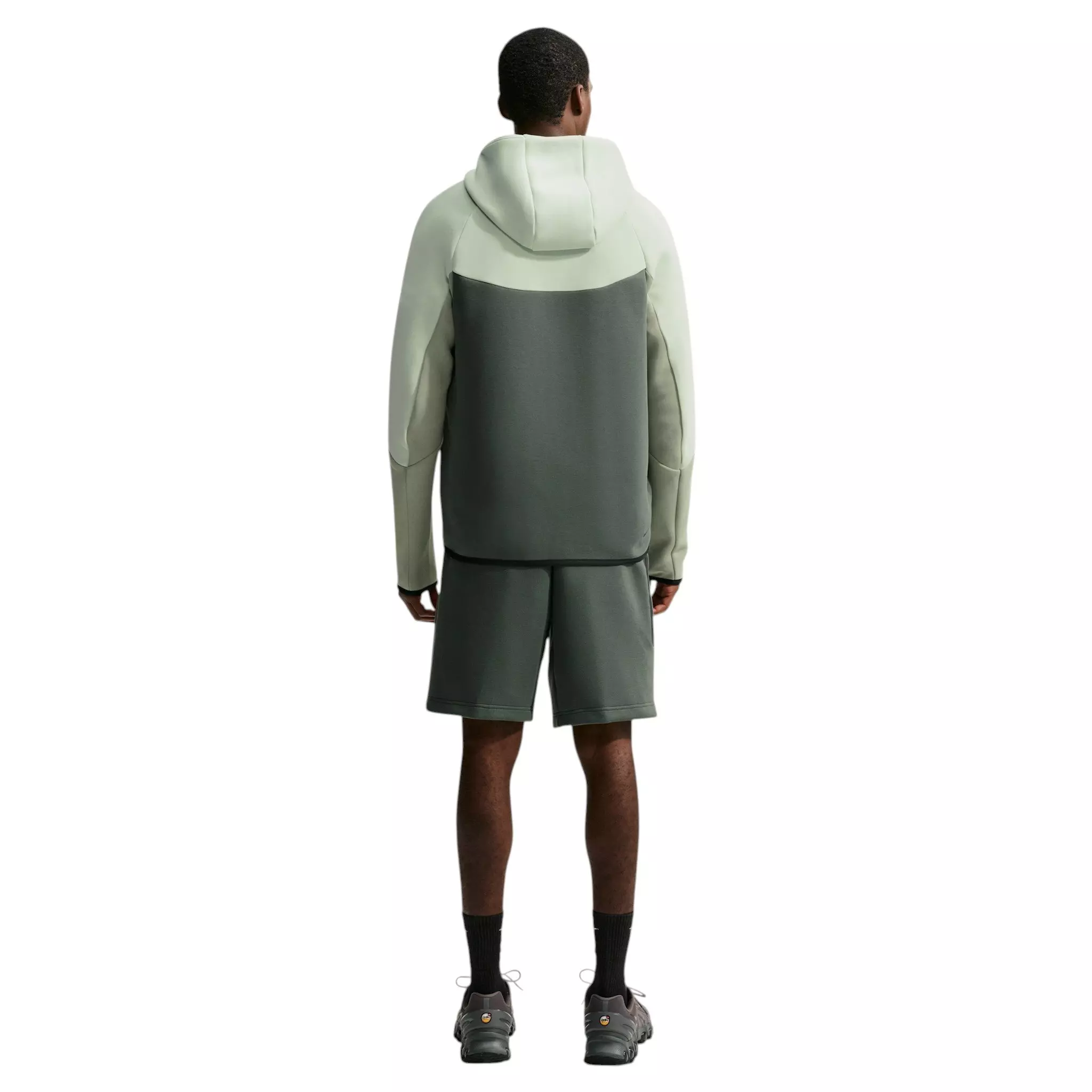 Nike Men's Tech Fleece Shorts - GREEN