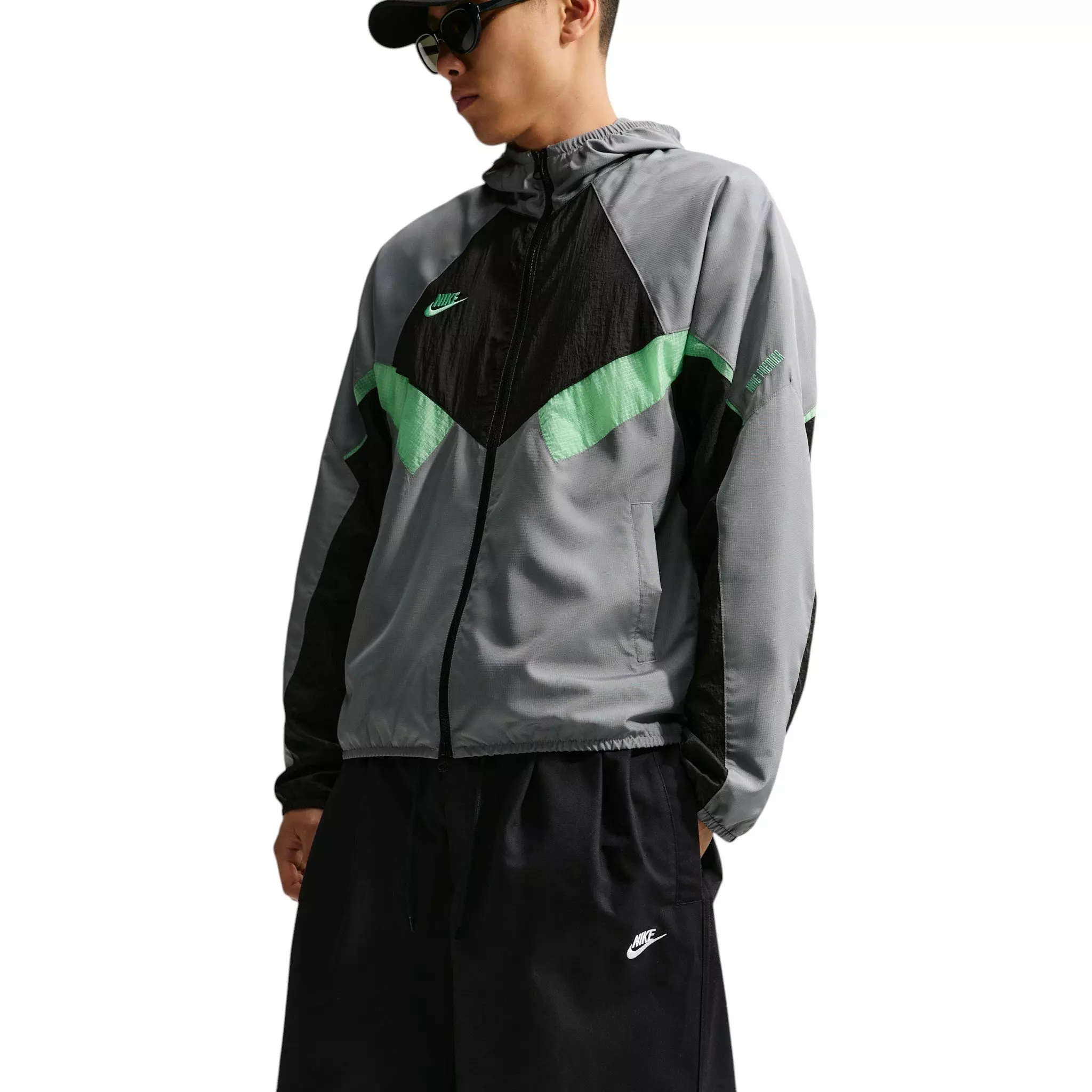 Nike Men's Club Straight Shorts - BLACK