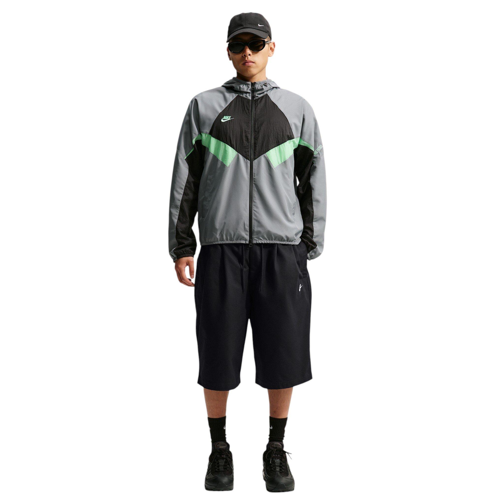 Nike Men's Club Straight Shorts - BLACK