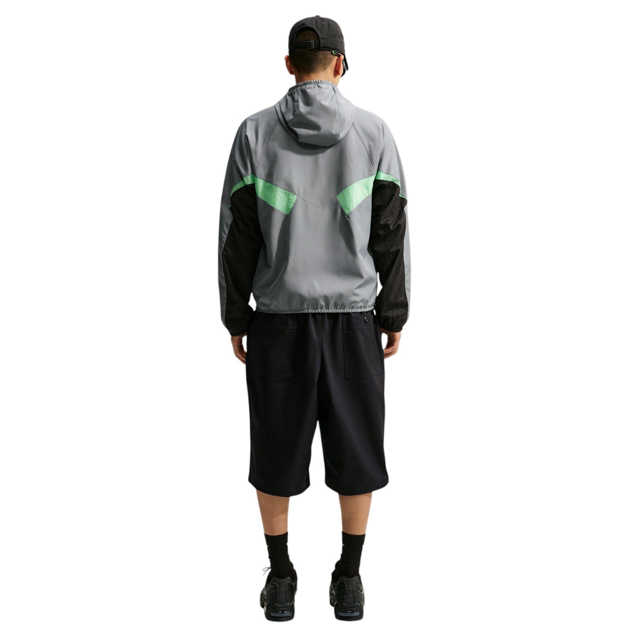 Nike Men's Club Straight Shorts - BLACK