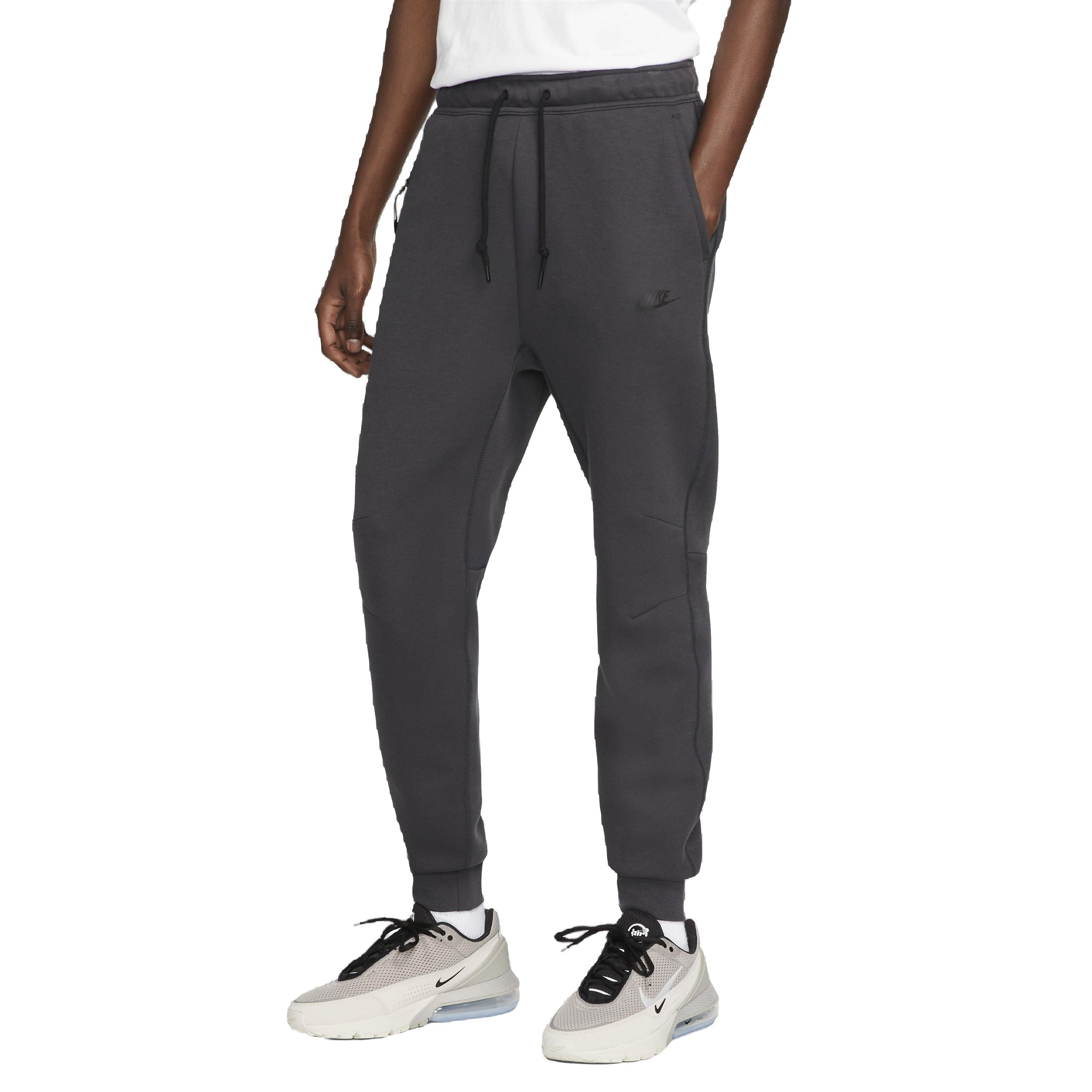 Nike Men\'s Tech Fleece Slim Fit Joggers View 1