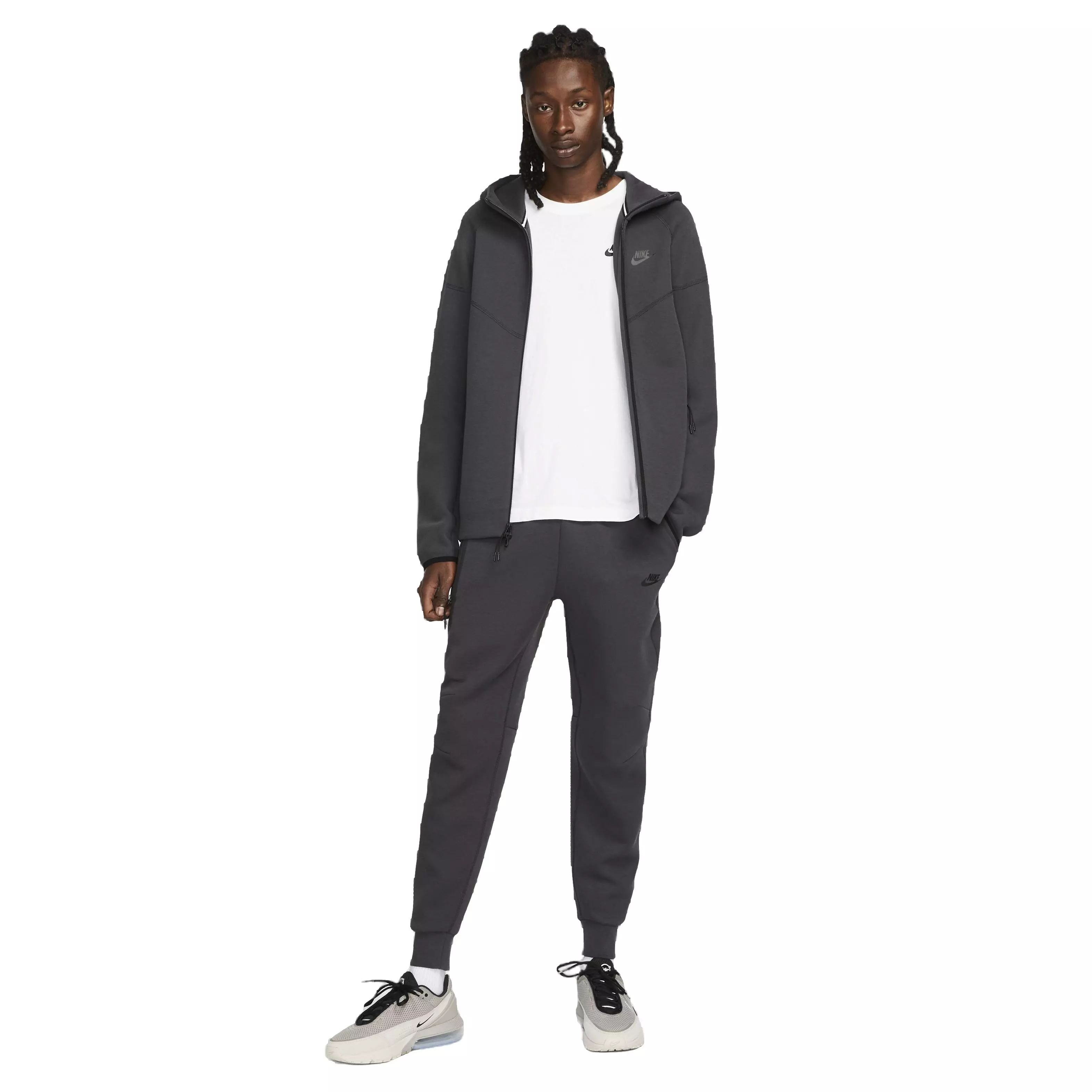 Nike Men's Tech Fleece Slim Fit Joggers - BLACK