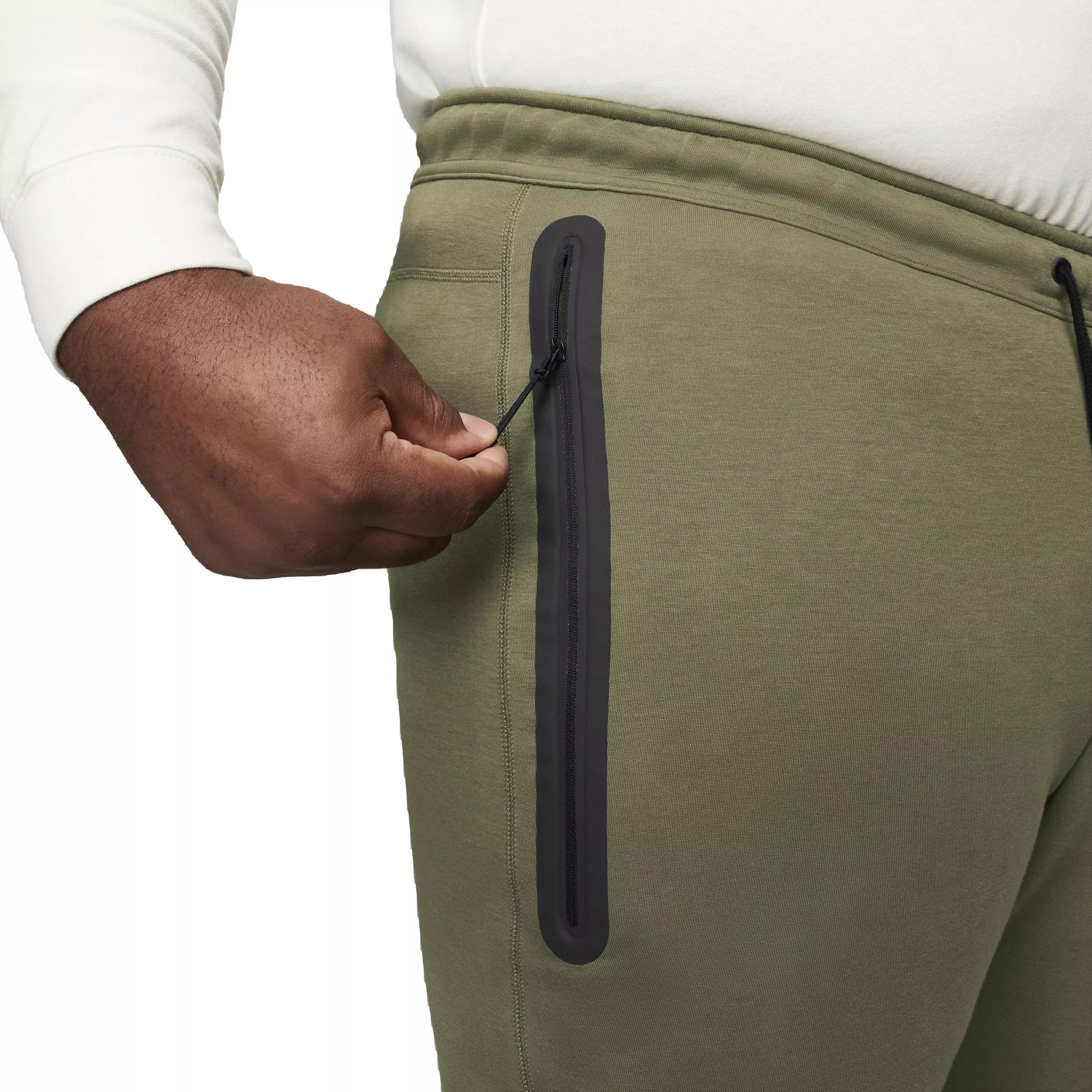 Nike Men's Tech Fleece Slim Fit Joggers - OLIVE