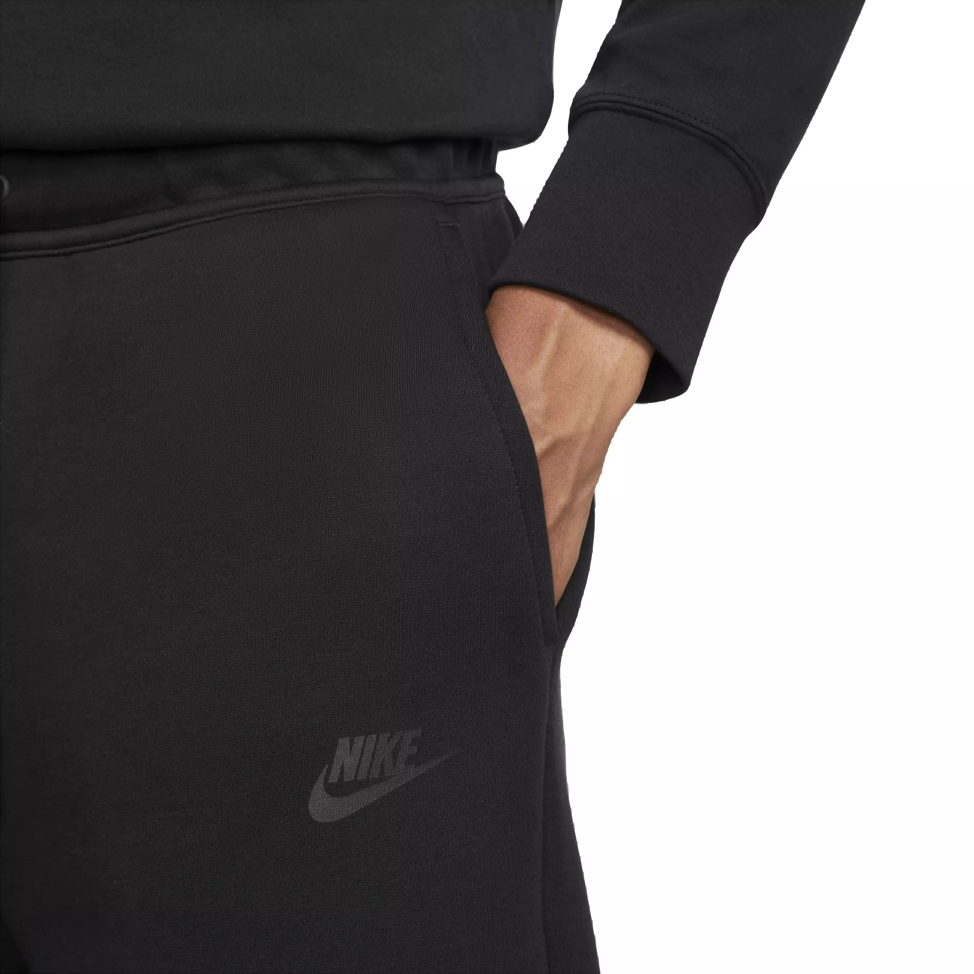 Nike Men's Tech Fleece Shorts - BLACK