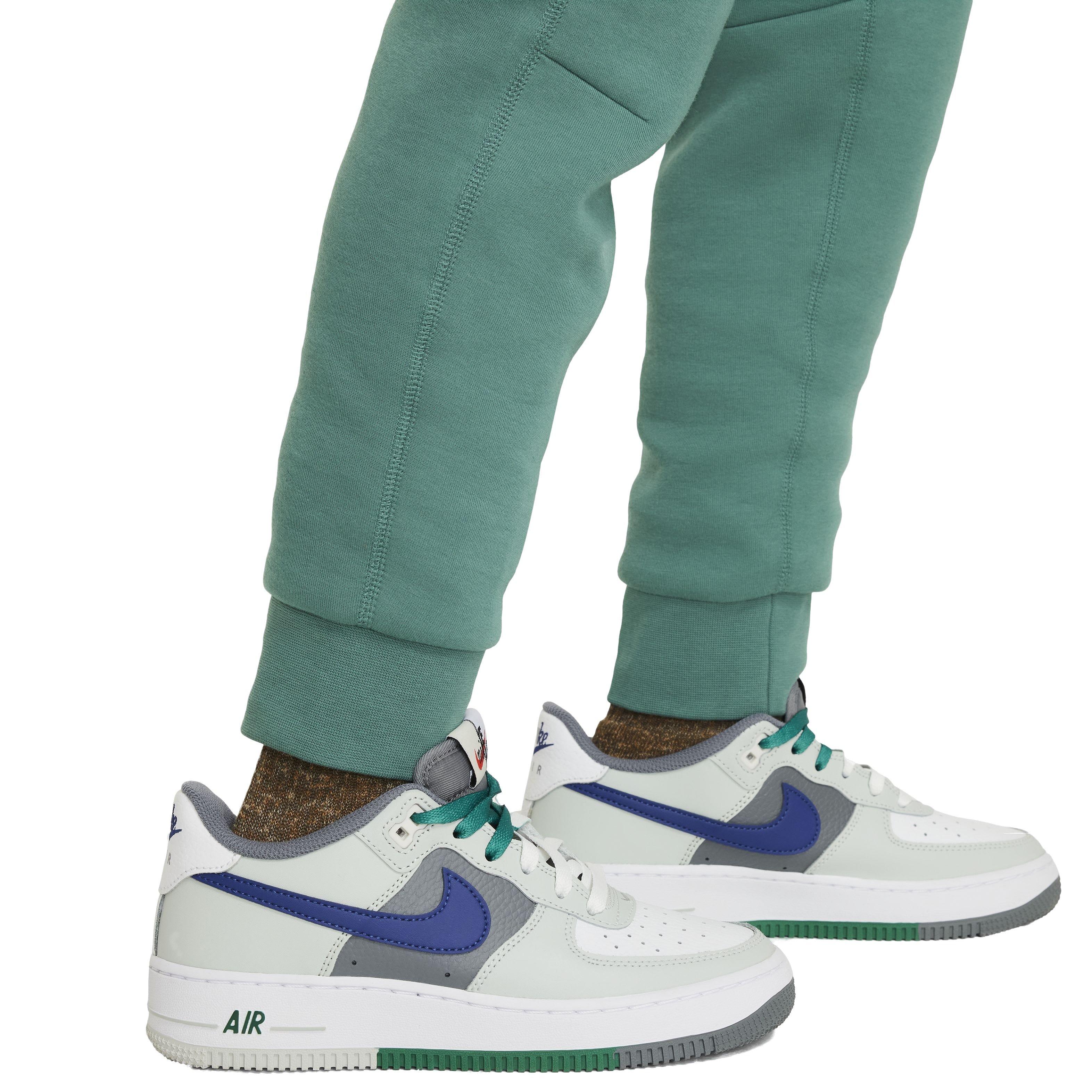 Nike Big Boys' Sportswear Tech Fleece Pant - GREEN Thumbnail View 6