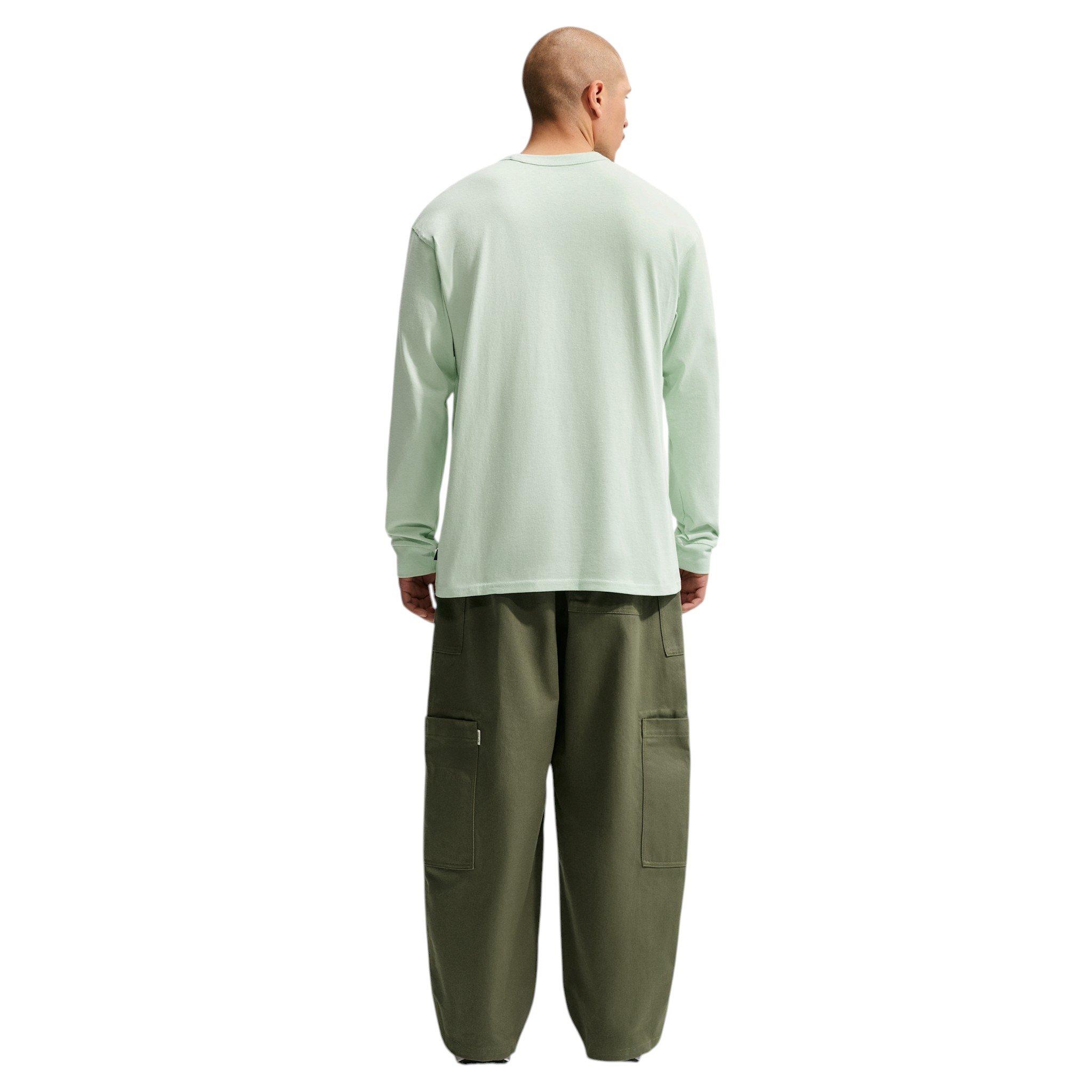 Nike Men's Sportswear Premium Essentials Long-Sleeve T-Shirt - GREEN