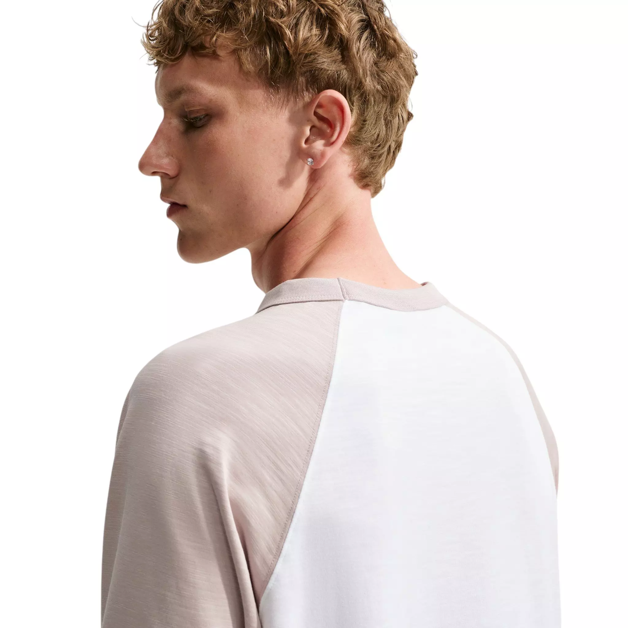 Nike Men's Sportswear Club 3/4-Sleeve Raglan Top - Moon Particle/White/Moon Particle - MOON/WHITE/MOON