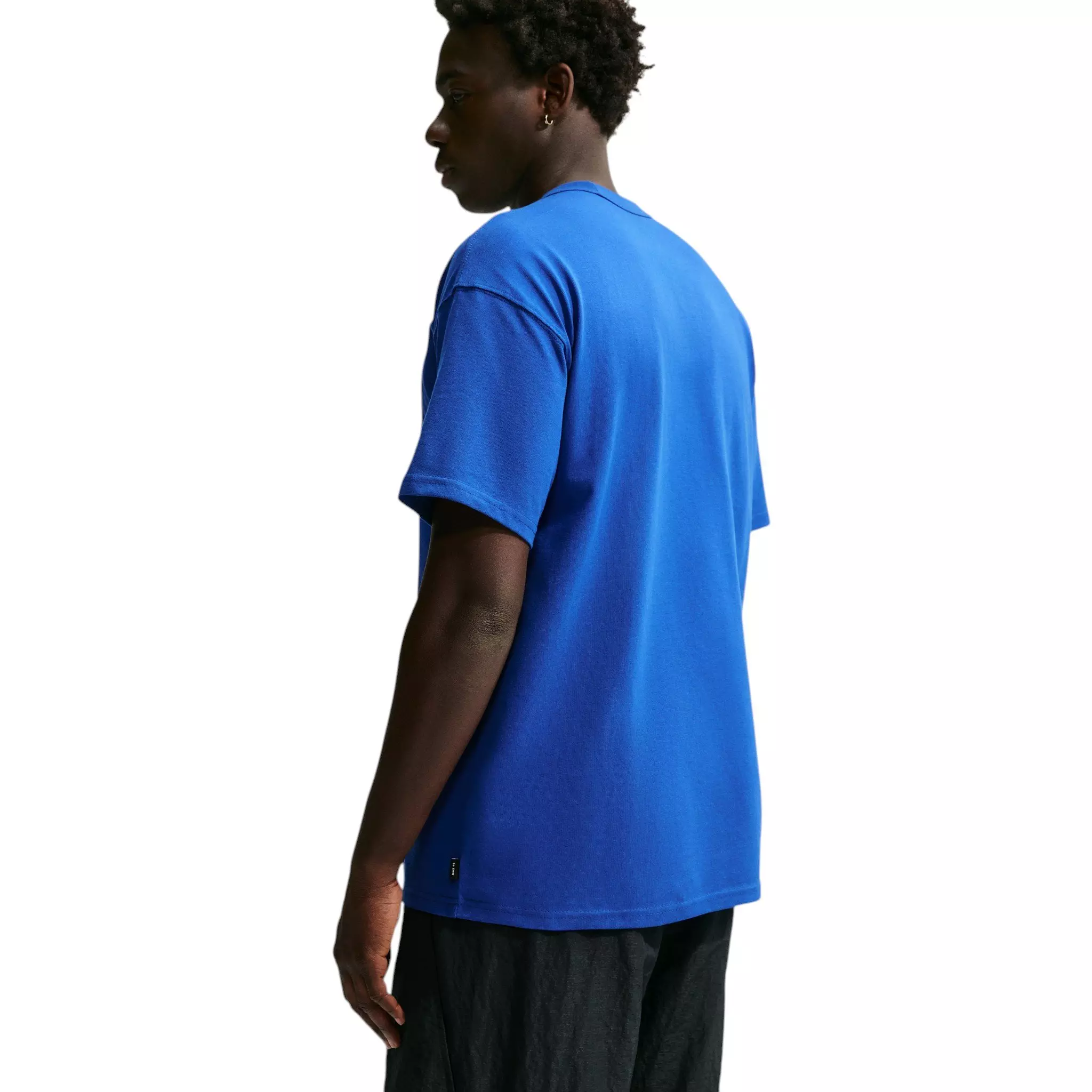 Nike Men's Sportswear Premium Essentials Small Embroidered Logo Long-Sleeve T-Shirt - BLUE