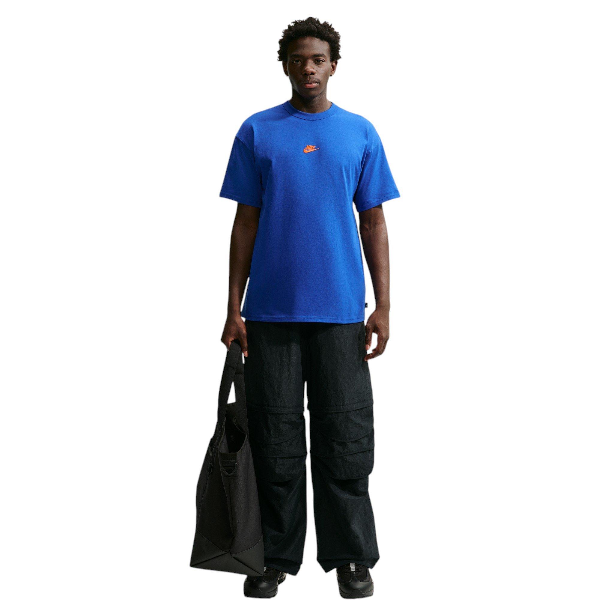 Nike Men's Sportswear Premium Essentials Small Embroidered Logo Long-Sleeve T-Shirt - BLUE