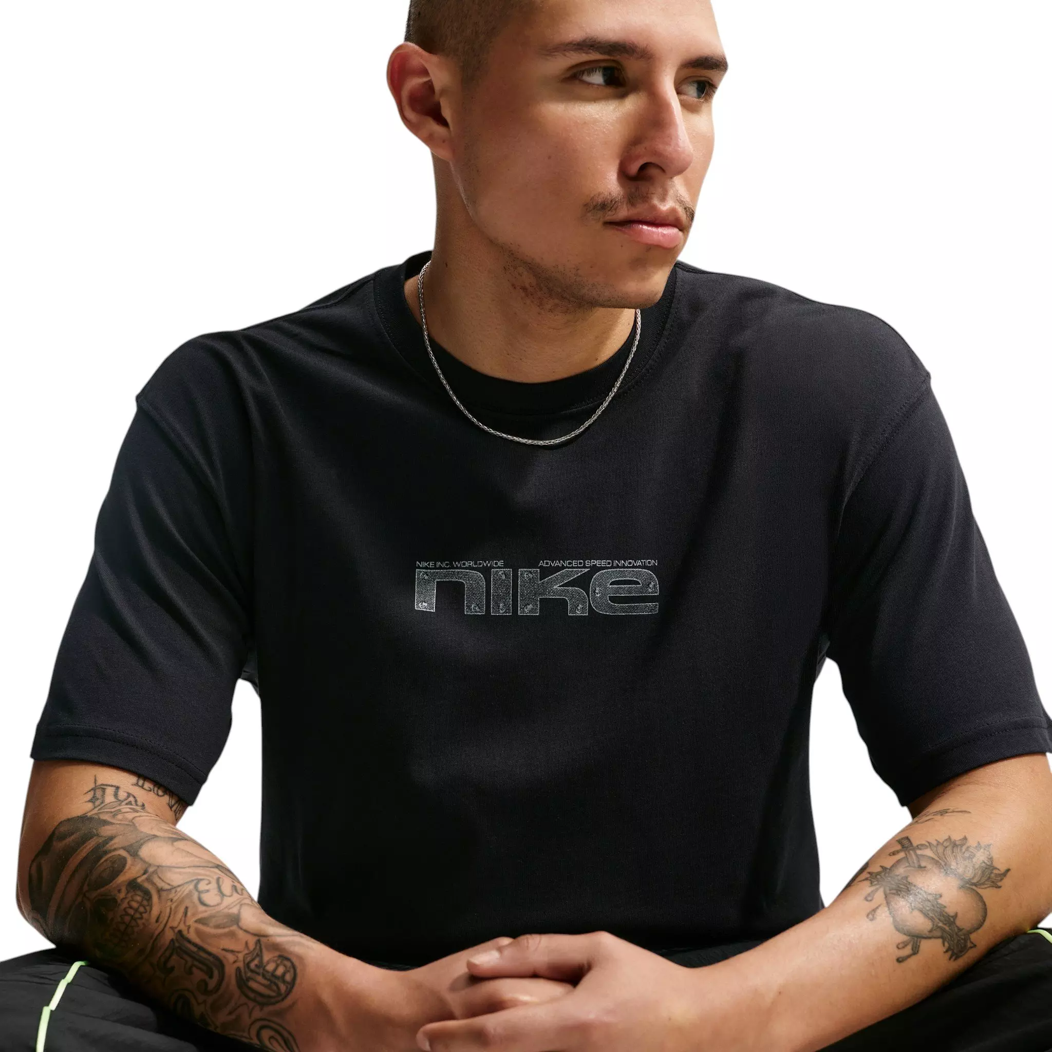 Nike Men's Sportswear Race Helmet Speed T-Shirt - BLACK