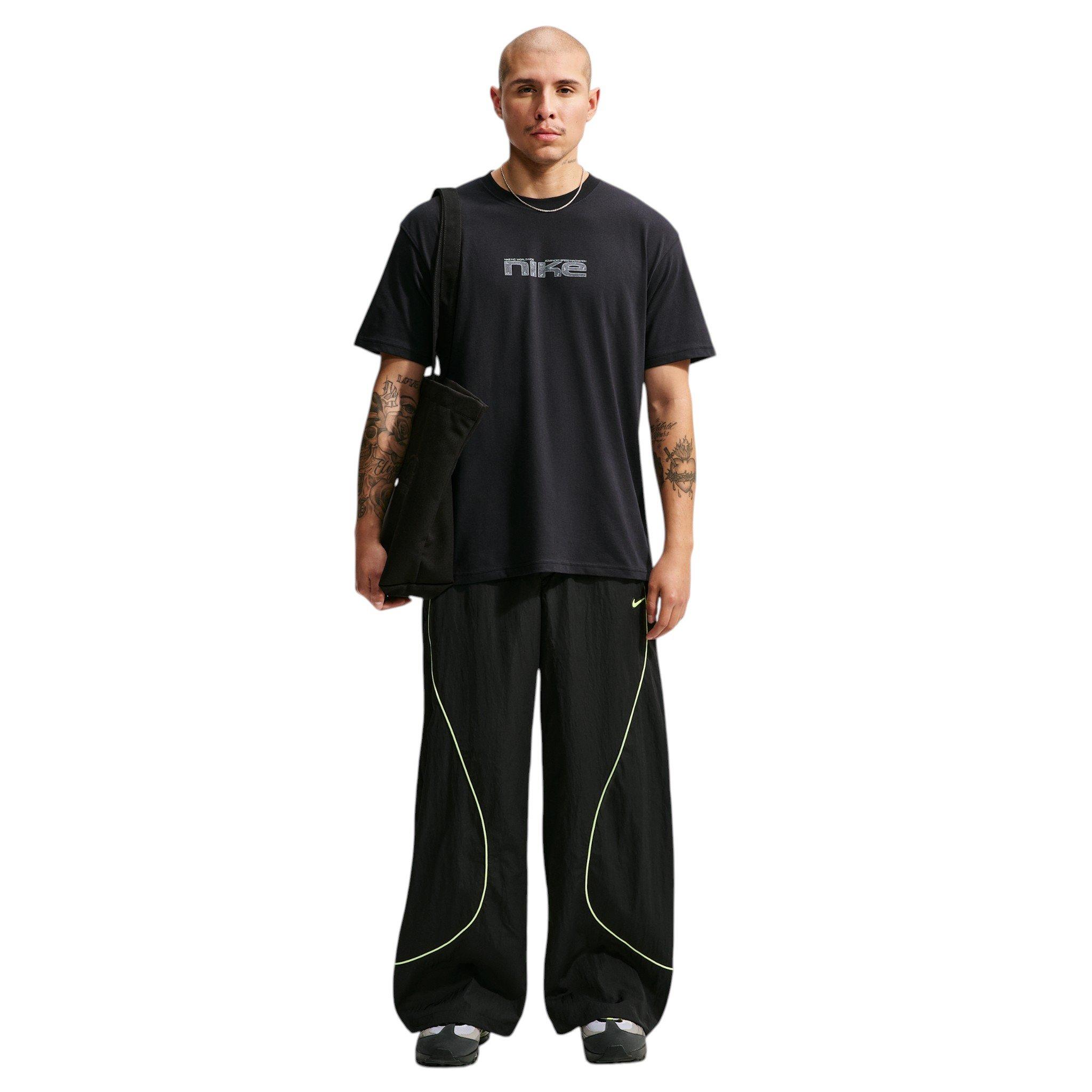 Nike Men's Sportswear Race Helmet Speed T-Shirt - BLACK